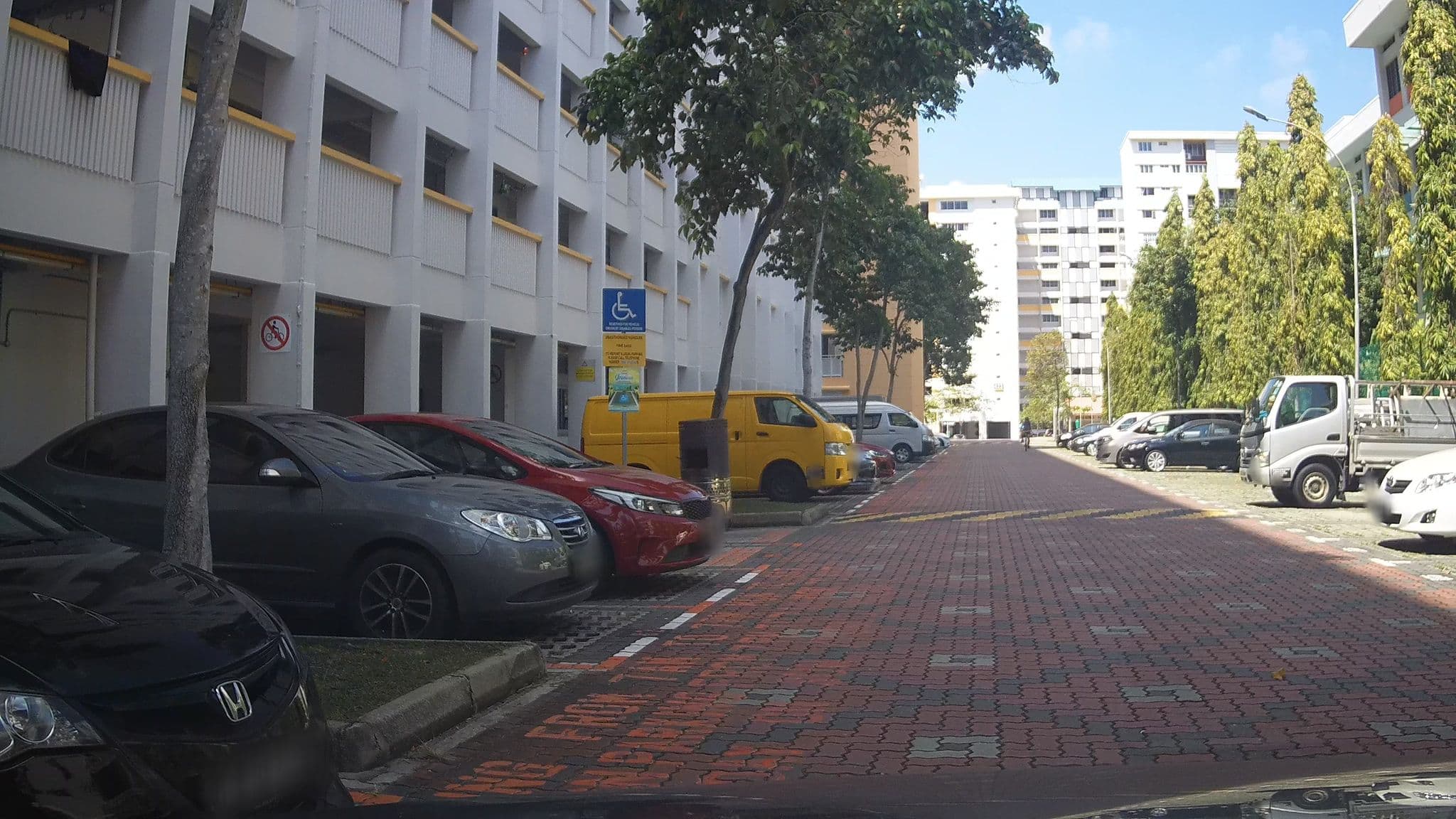 Street view near pocoyo, Kampong Loyang — © ashishgrab (CC BY-SA · Mapillary)