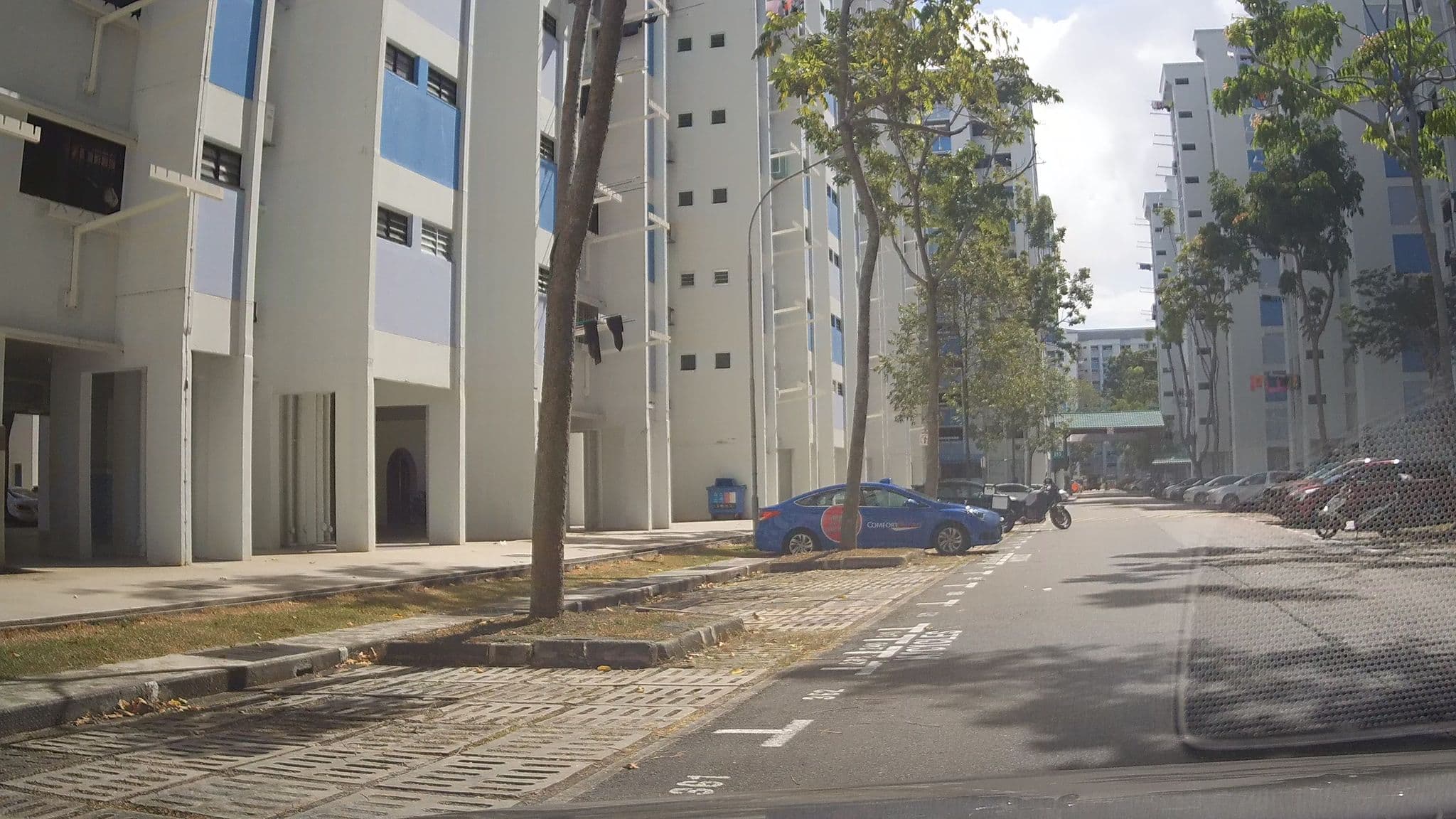 Street view near Khai's Bed, Tampines New Town — © ashishgrab (CC BY-SA · Mapillary)
