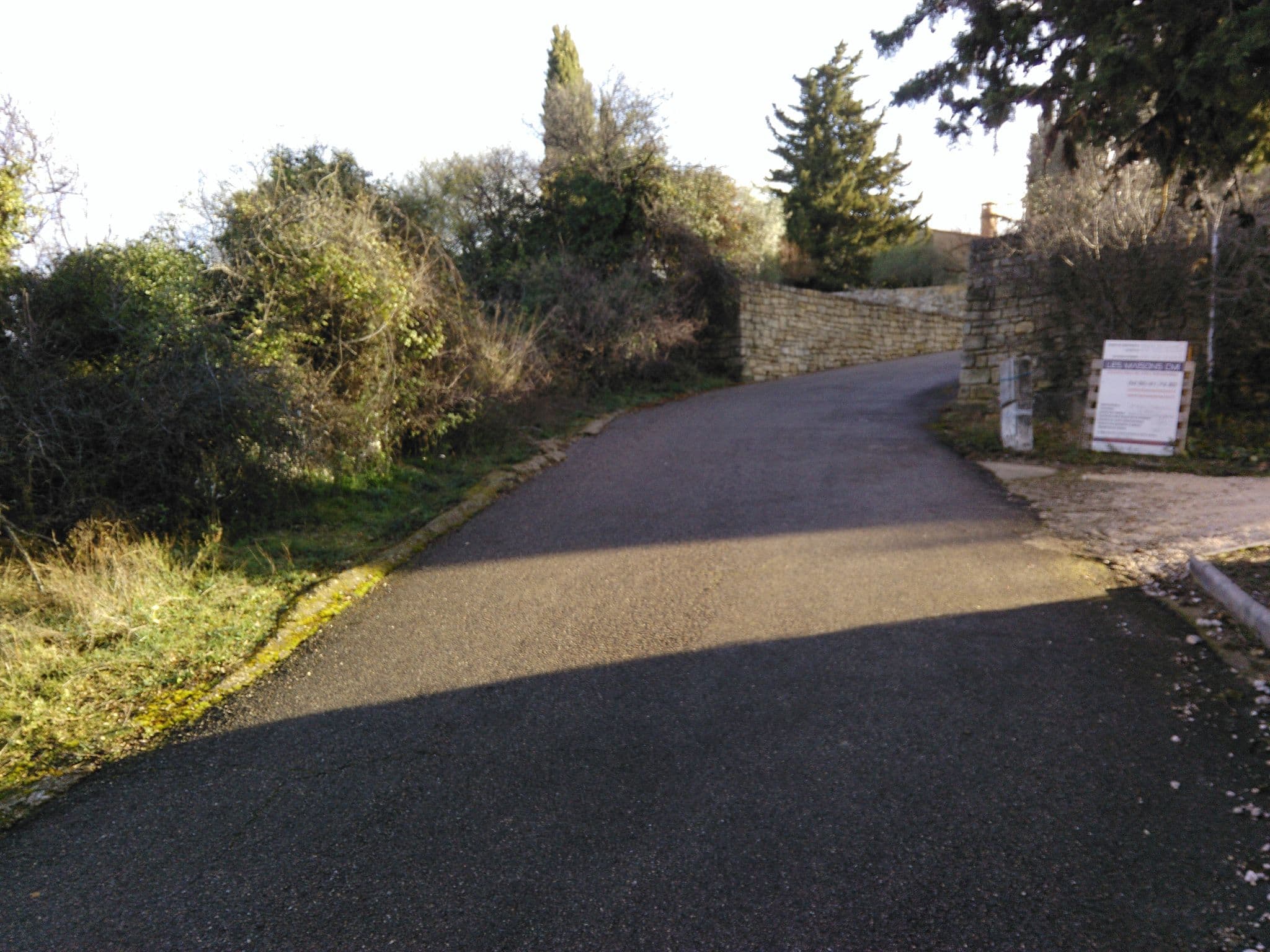 Street view near La Villa Le-Brave, Caromb — © smdvf84 (CC BY-SA · Mapillary)