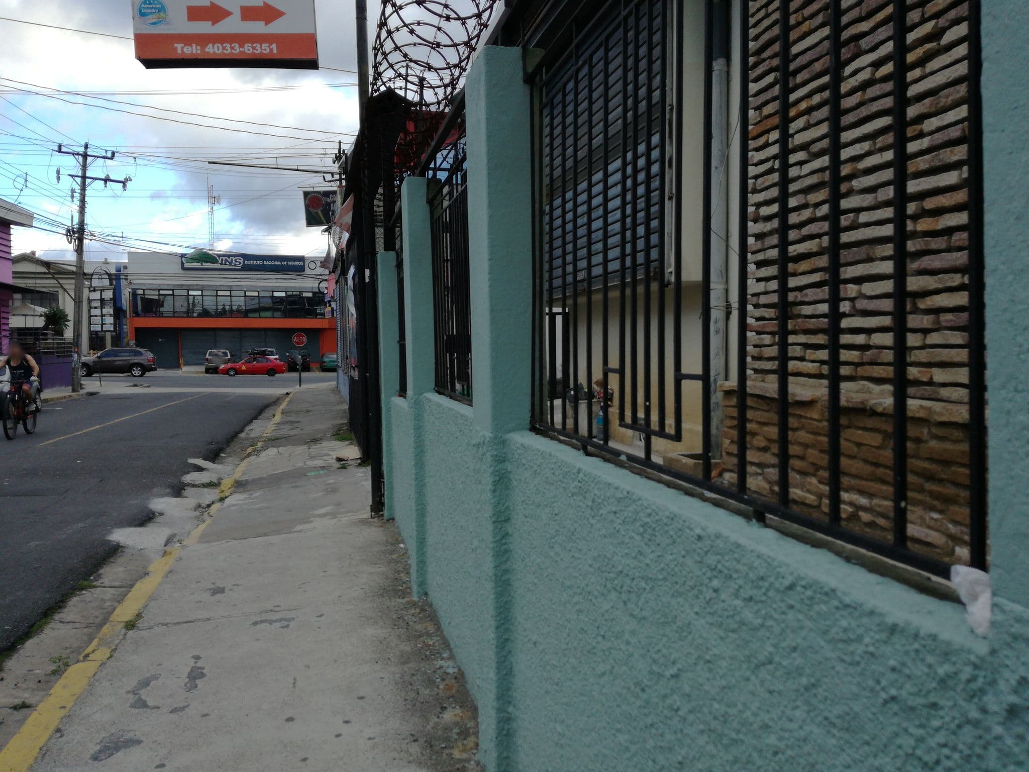 Street view near El Mundo en un Castillo, San Pedro — © litlplastkastl (CC BY-SA · Mapillary)