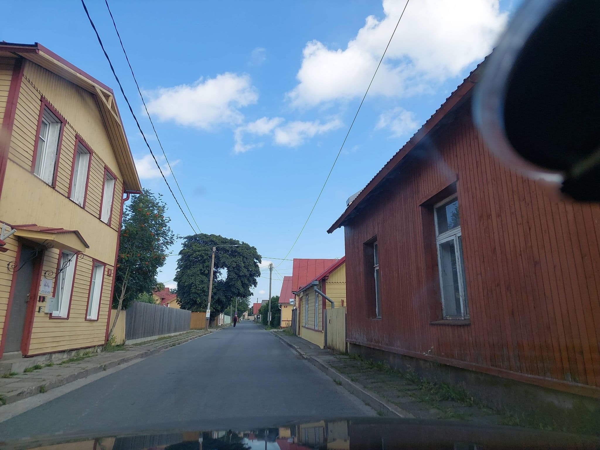 Street view near Reinholdi Guest, Haapsalu — © Apirnus (CC BY-SA · Mapillary)