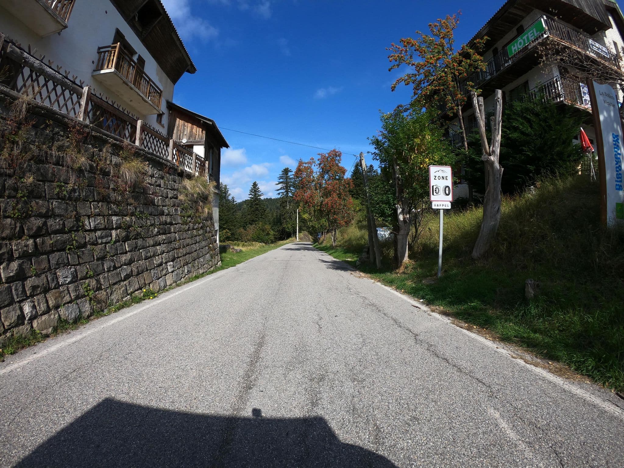Street view near Les Chamois, Lantosque — © joostjakob (CC BY-SA · Mapillary)