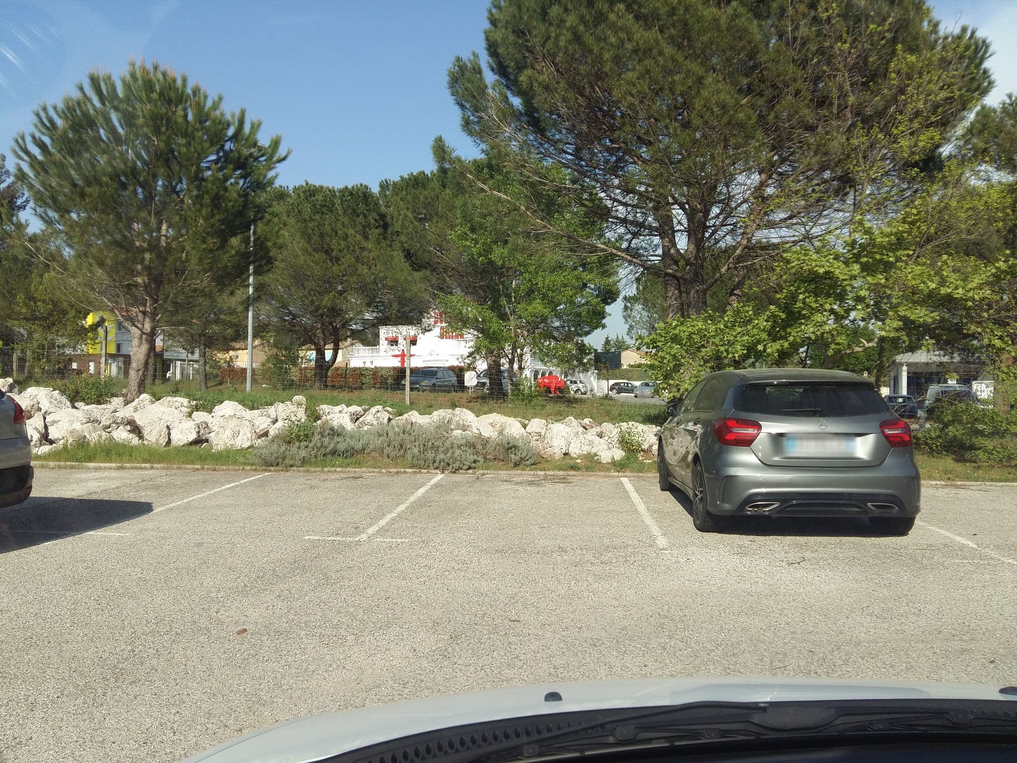 Street view near The Originals City, Hôtel La Belle Étape, Brignoles — © zimmy (CC BY-SA · Mapillary)