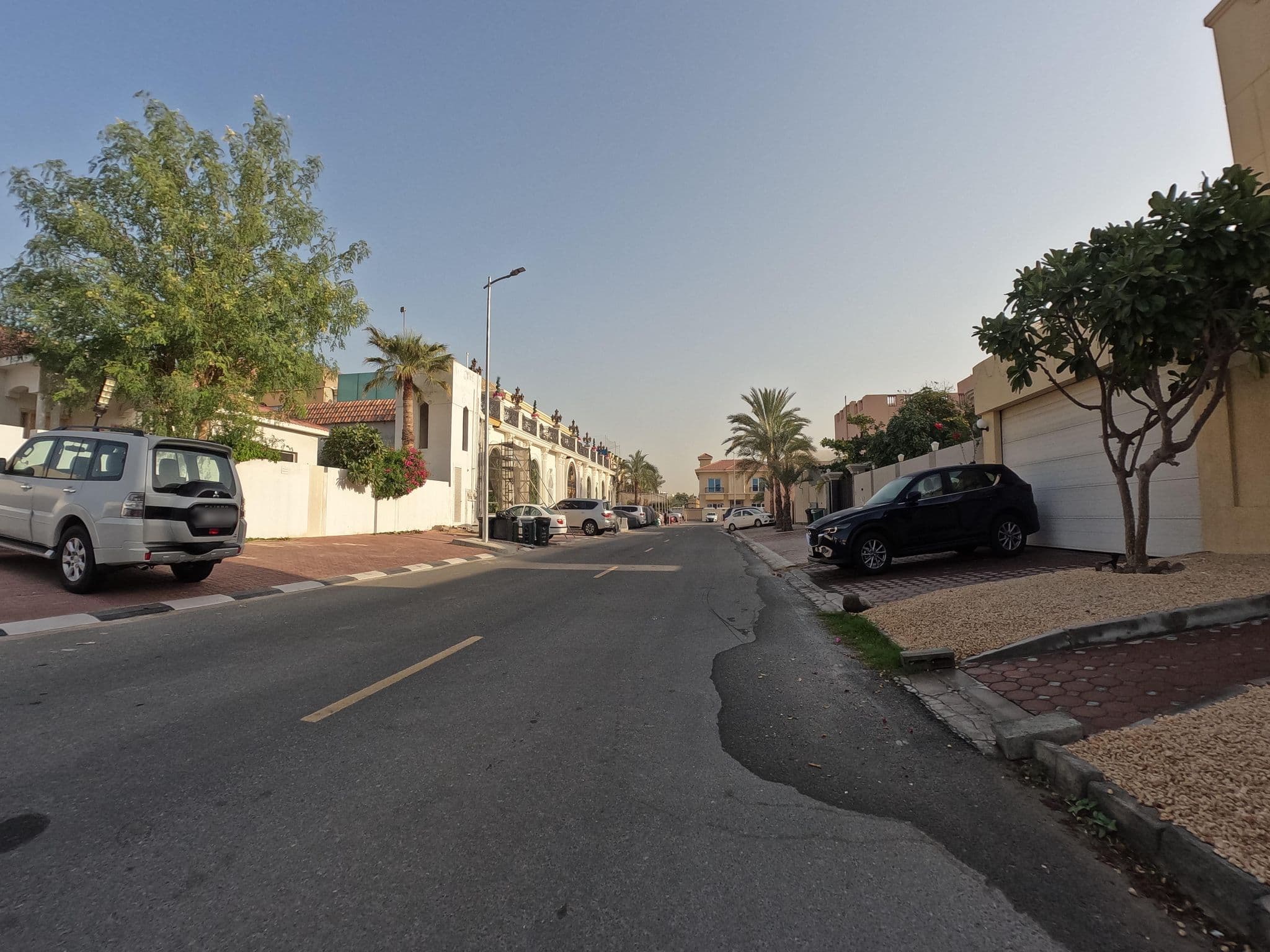Street view near JTLF HOUSE, Umm Suqaym — © countzero5 (CC BY-SA · Mapillary)