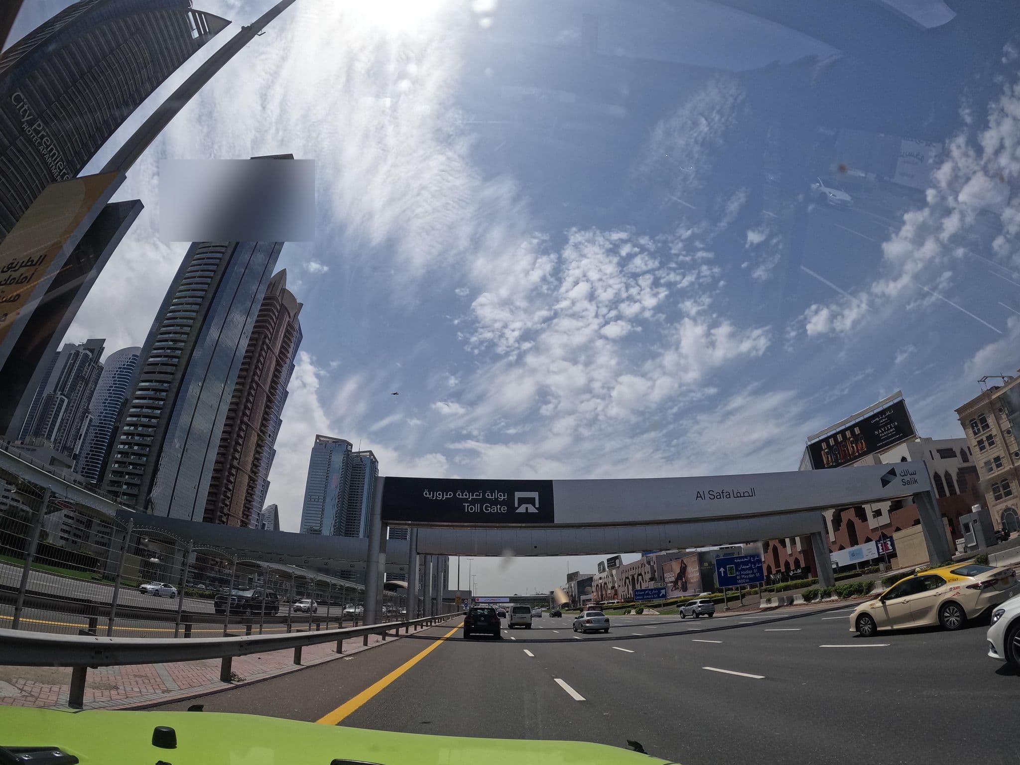 Street view near Villa Rotana Lobby, Al Wasl — © countzero5 (CC BY-SA · Mapillary)