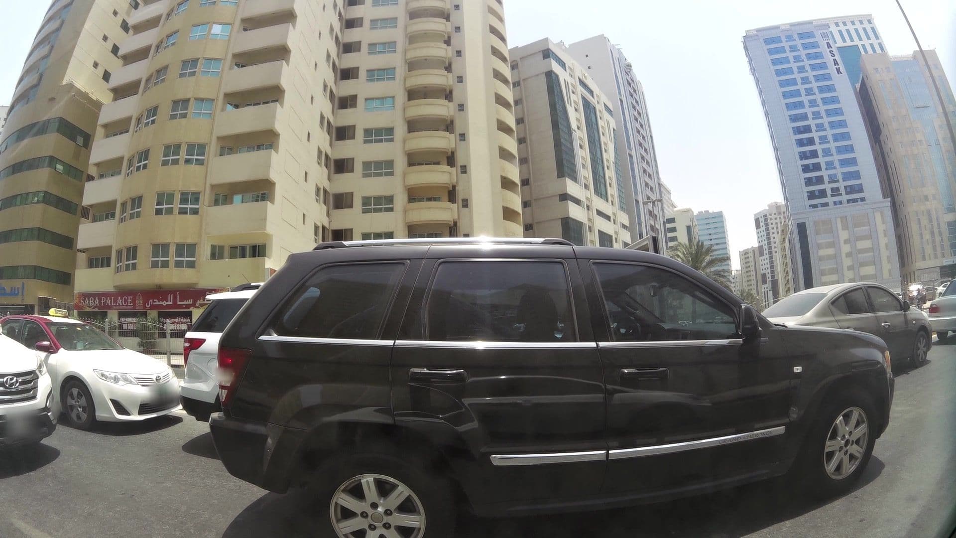 Street view near al dhiyafah meeting rooms, crowne plaza hotel, sheikh zayed road, Al Majaz — © kaartcam (CC BY-SA · Mapillary)