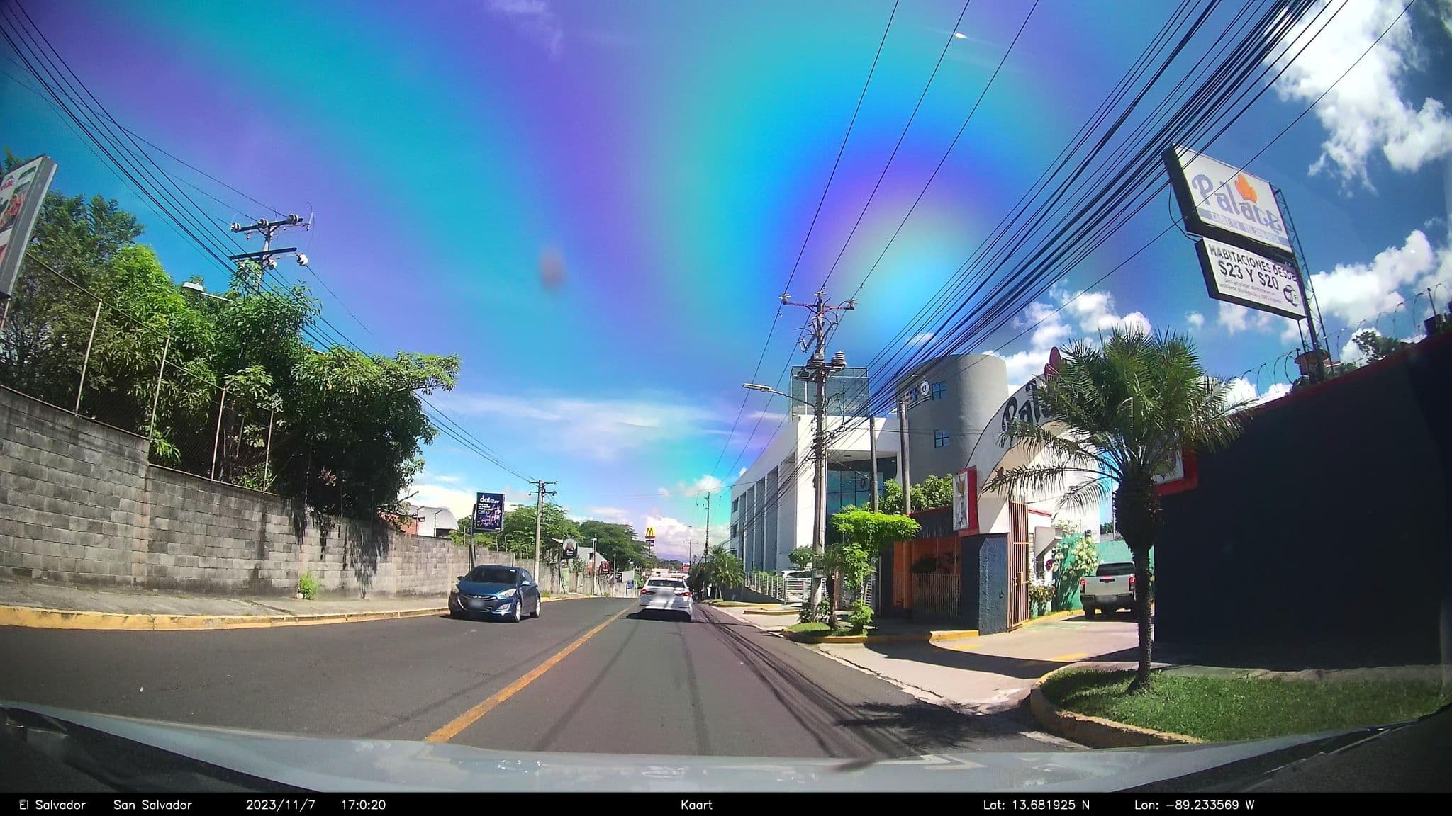 Street view near Auto Hotel Palace, Antiguo Cuscatlán — © kaart_2 (CC BY-SA · Mapillary)