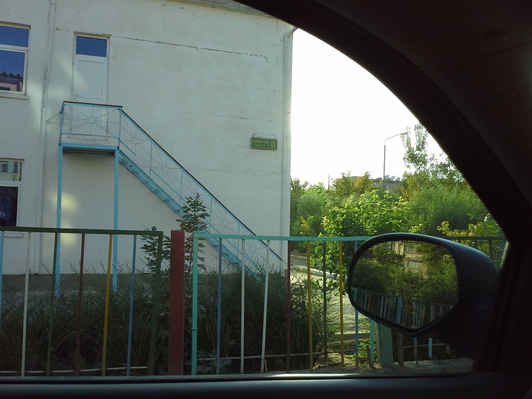 Street view near Президентская Гостиница, Daşoguz — © apmwa (CC BY-SA · Mapillary)
