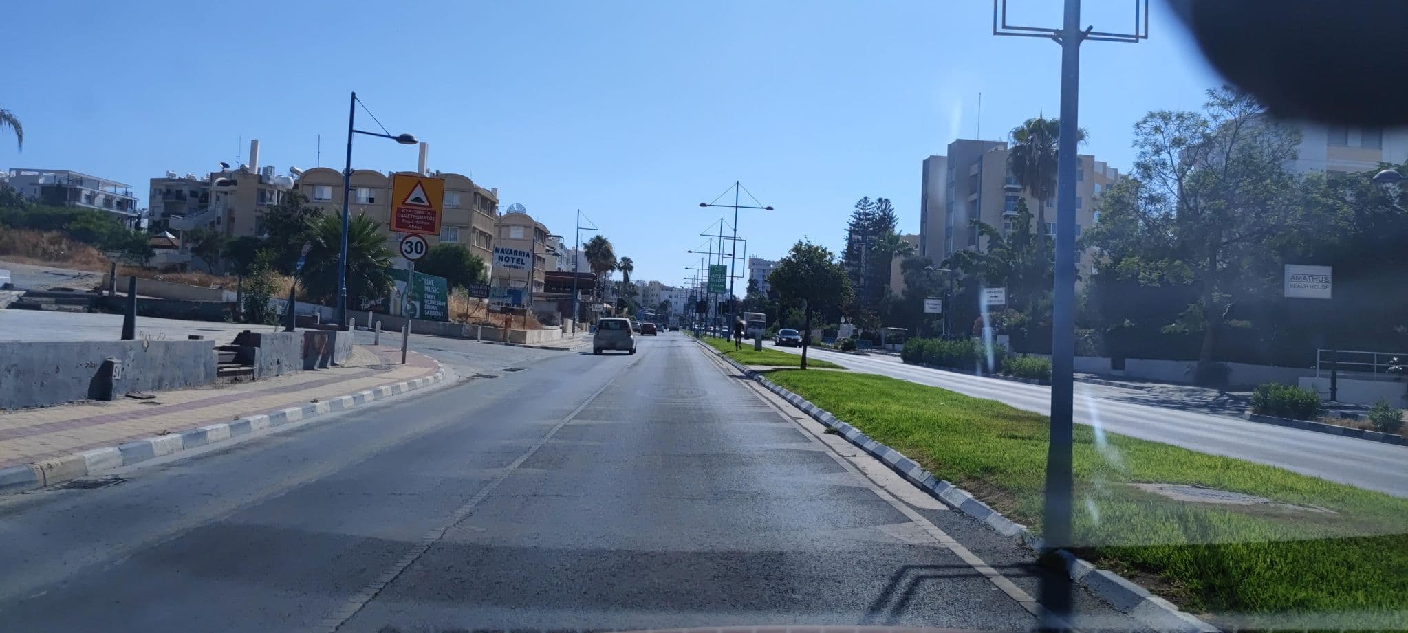 Street view near Blue Crane Hotel Apartments, Mouttagiáka — © WhanTwo (CC BY-SA · Mapillary)