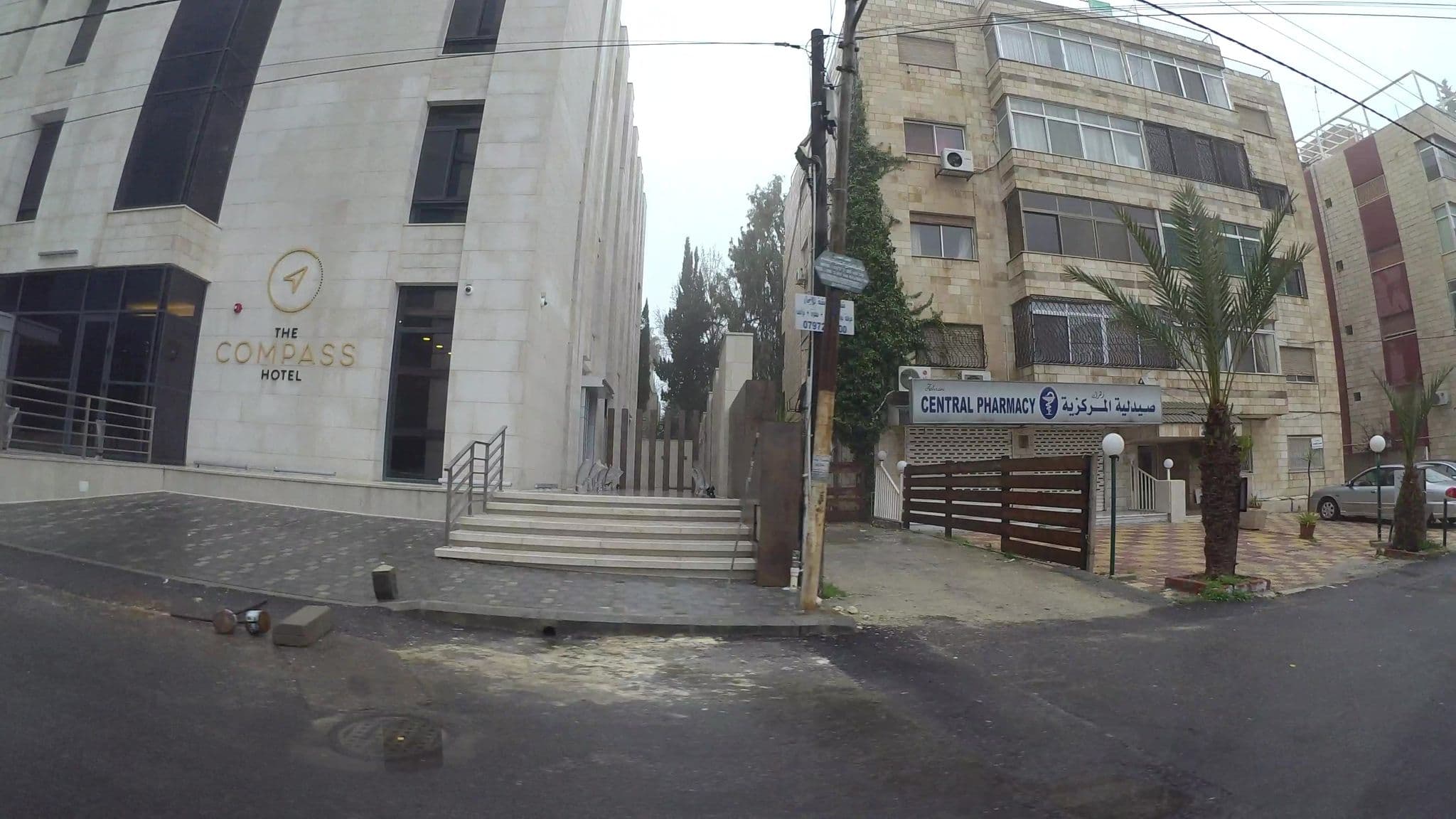 Street view near Compass Hotel, Ḩayy Khildā — © kaart_1 (CC BY-SA · Mapillary)