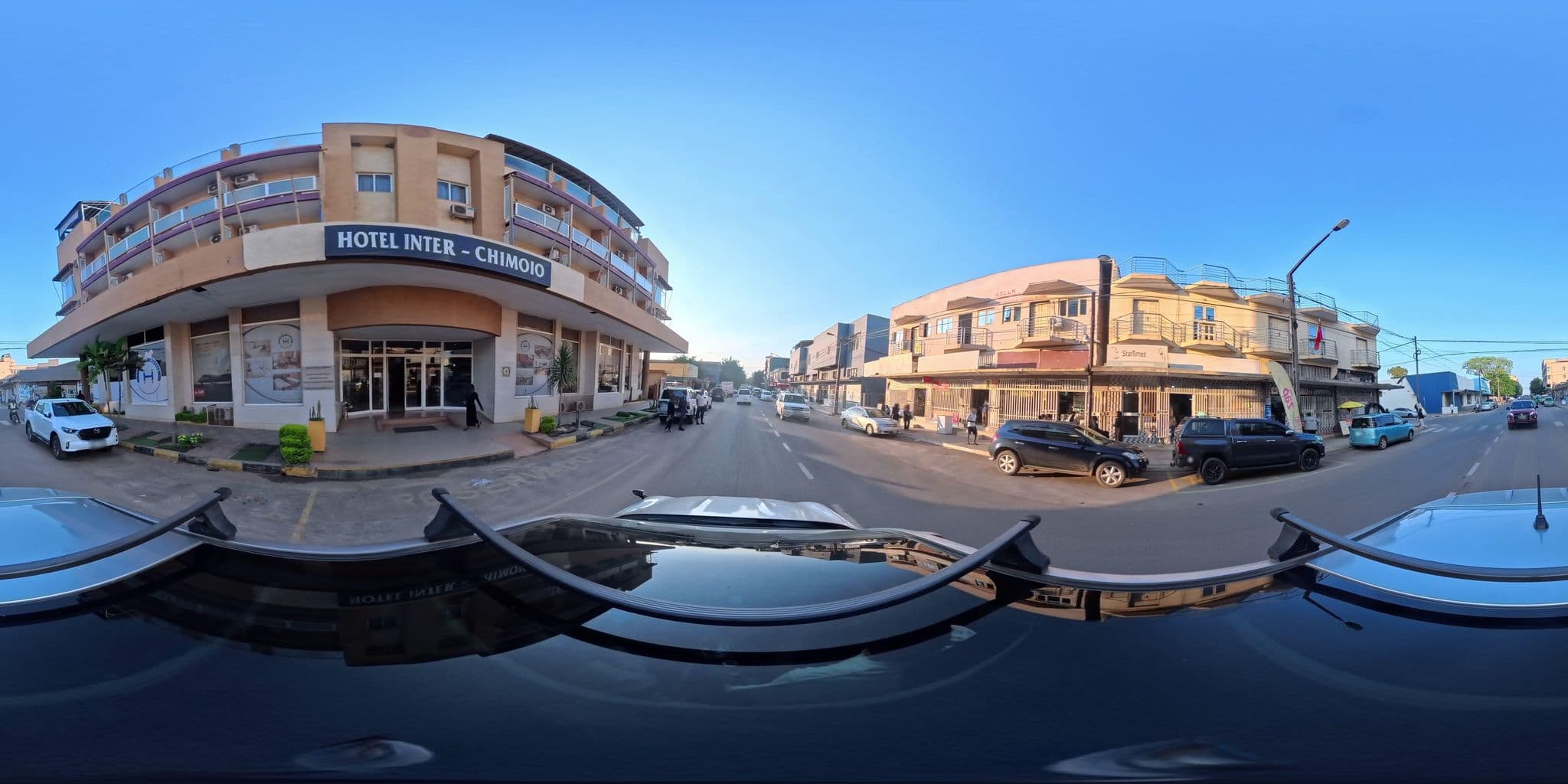 Street view near Hotel Inter - Chimoio, Chimoio — © renaldoflor (CC BY-SA · Mapillary)