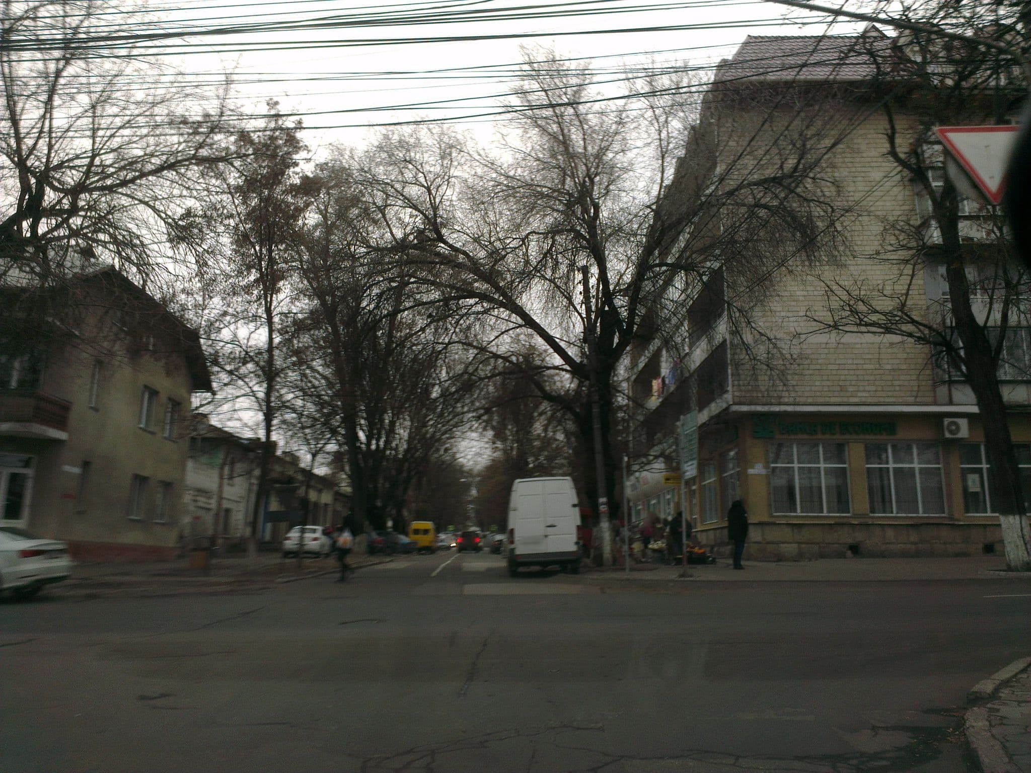 Street view near Hotel Ambassador, Chisinau — © geoinformstory (CC BY-SA · Mapillary)