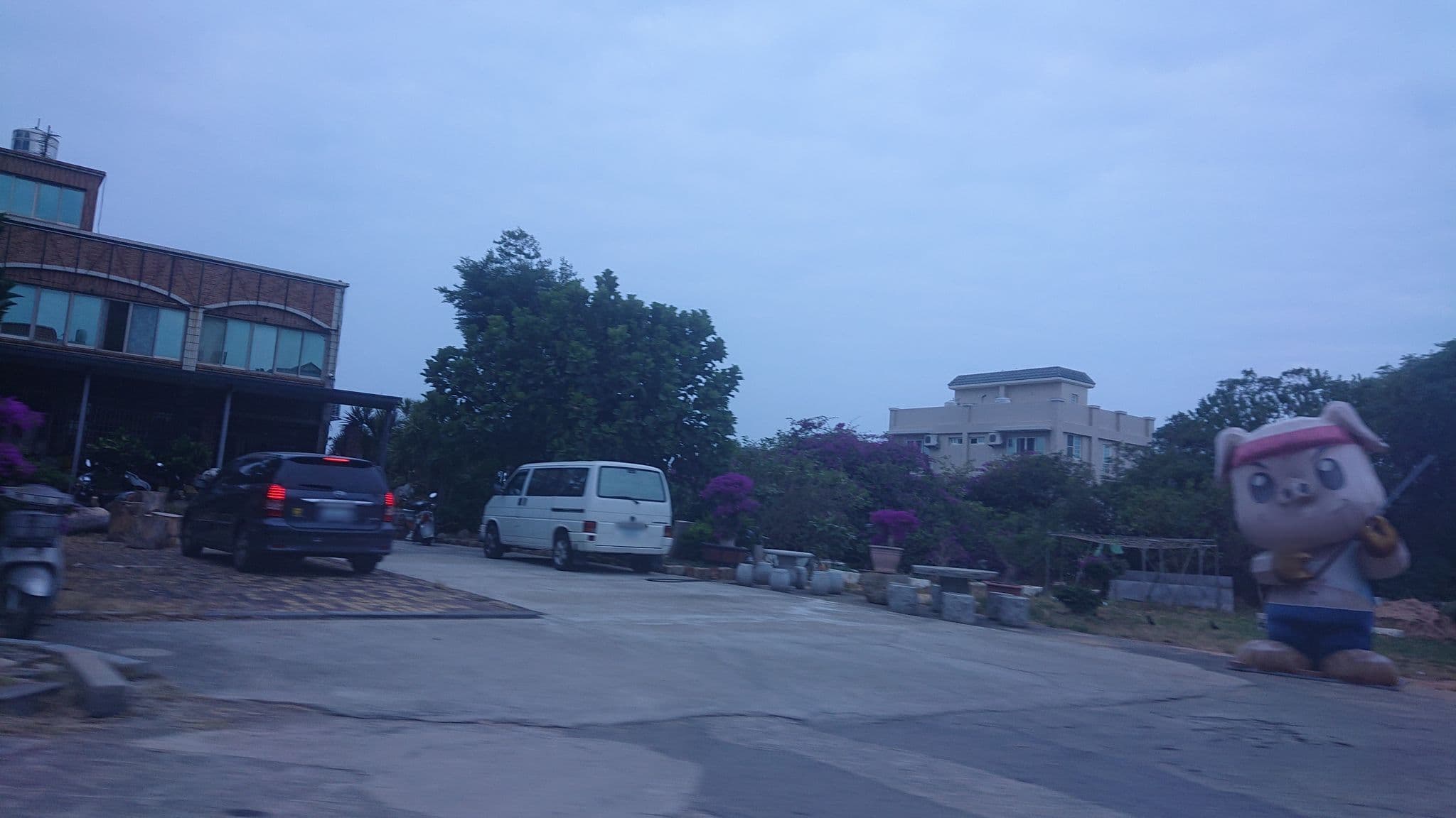 Street view near 長鴻商務大飯店, Jincheng — © alllenwang (CC BY-SA · Mapillary)