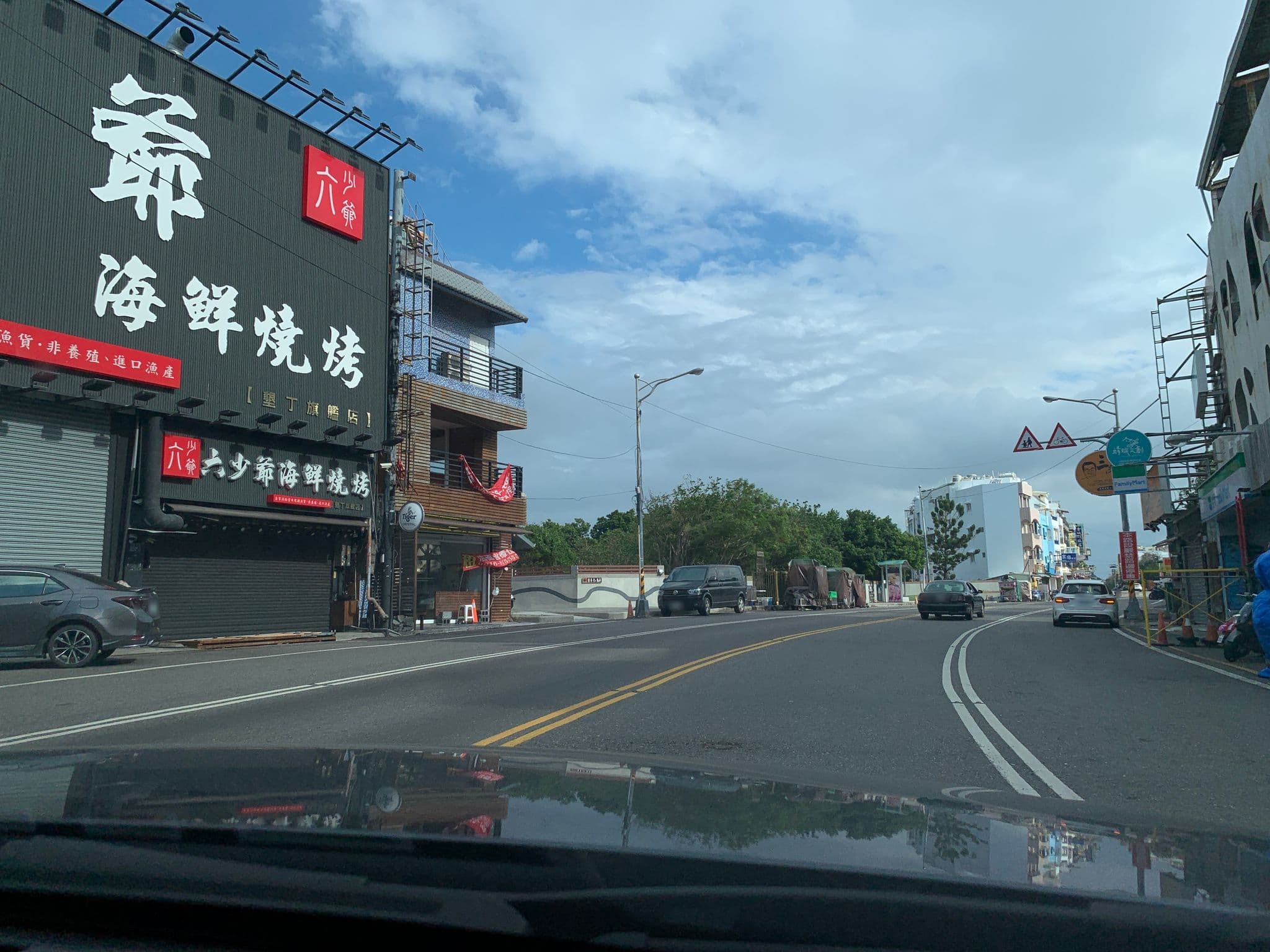 Street view near 墾丁福樂渡假飯店, Hengchun — © raymond2828520 (CC BY-SA · Mapillary)
