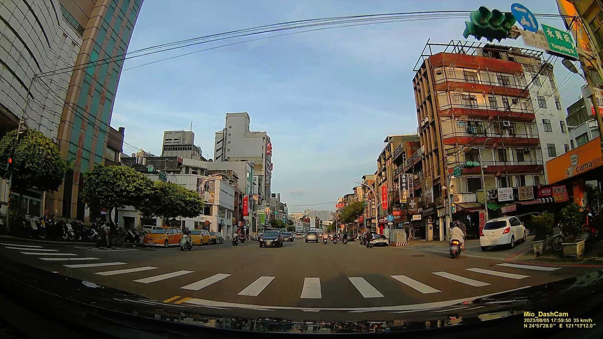 Street view near 中壢中信大飯店 Chinatrust Hotel, Neili — © hcyen (CC BY-SA · Mapillary)