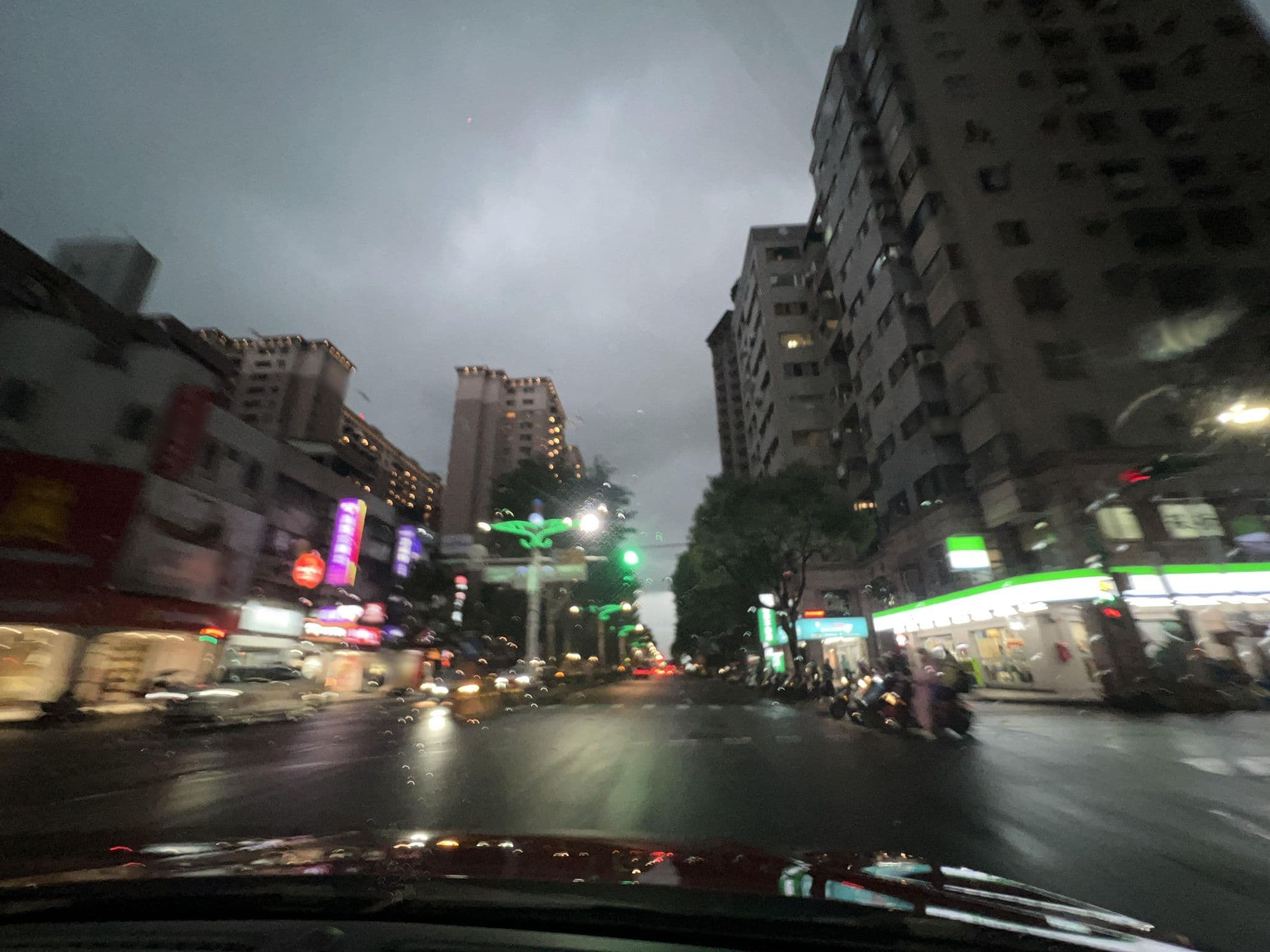 Street view near 芝加哥汽車旅館, Taoyuan — © irvinfly (CC BY-SA · Mapillary)