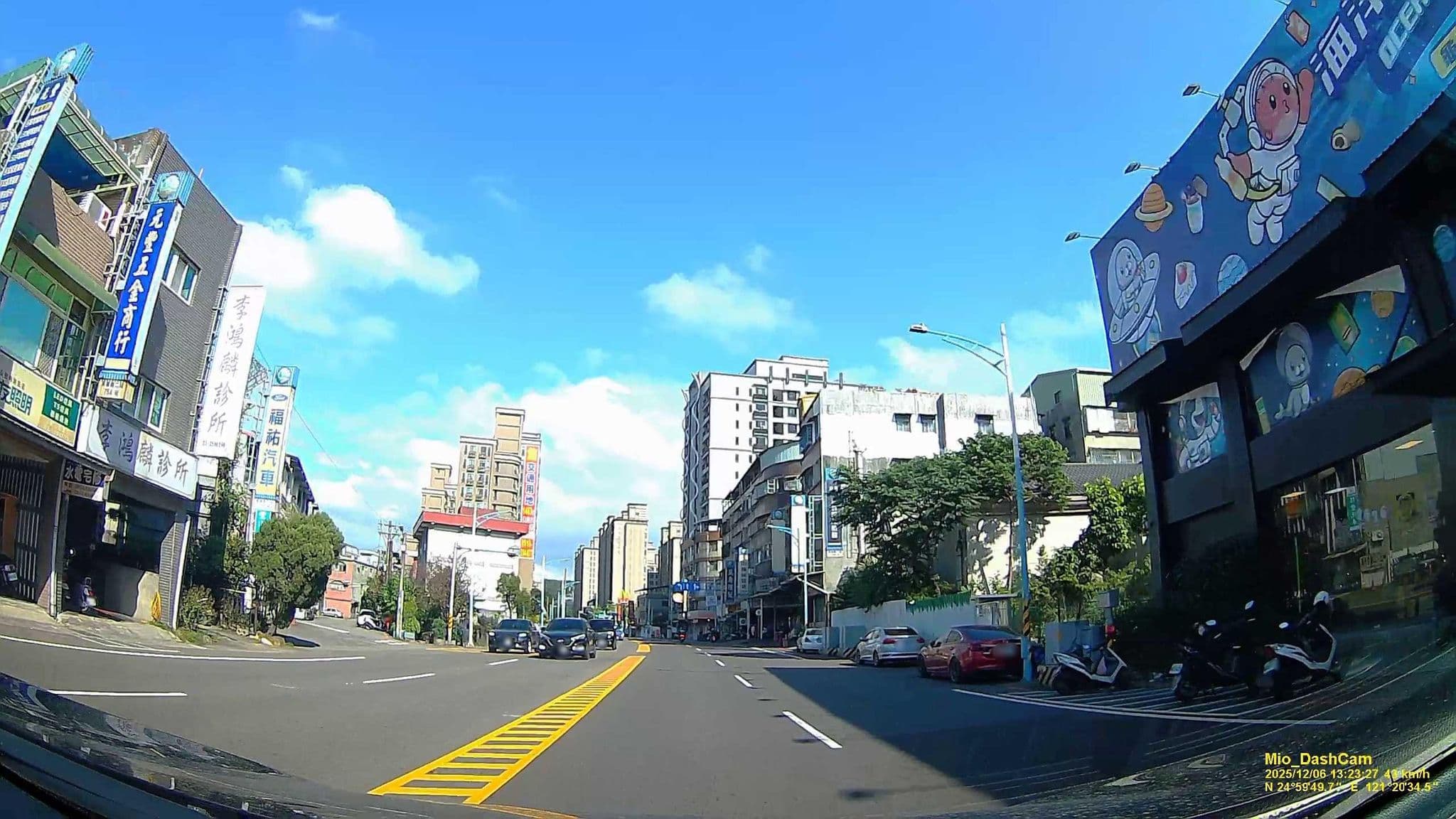 Street view near 加州陽光汽車旅館, Yingge — © hcyen (CC BY-SA · Mapillary)