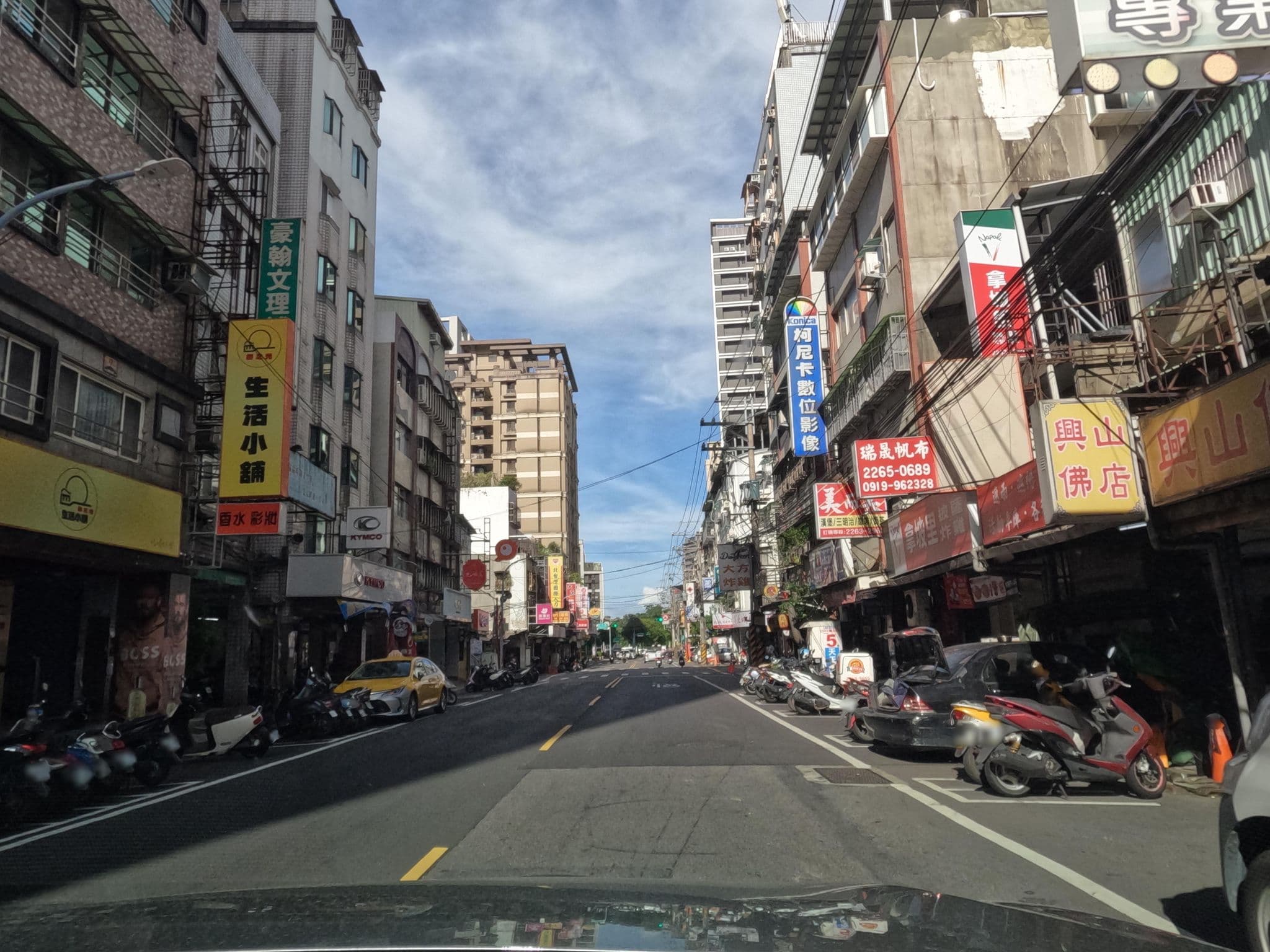 Street view near The Fame Boutique Hotel, Shulin — © littlebtc (CC BY-SA · Mapillary)