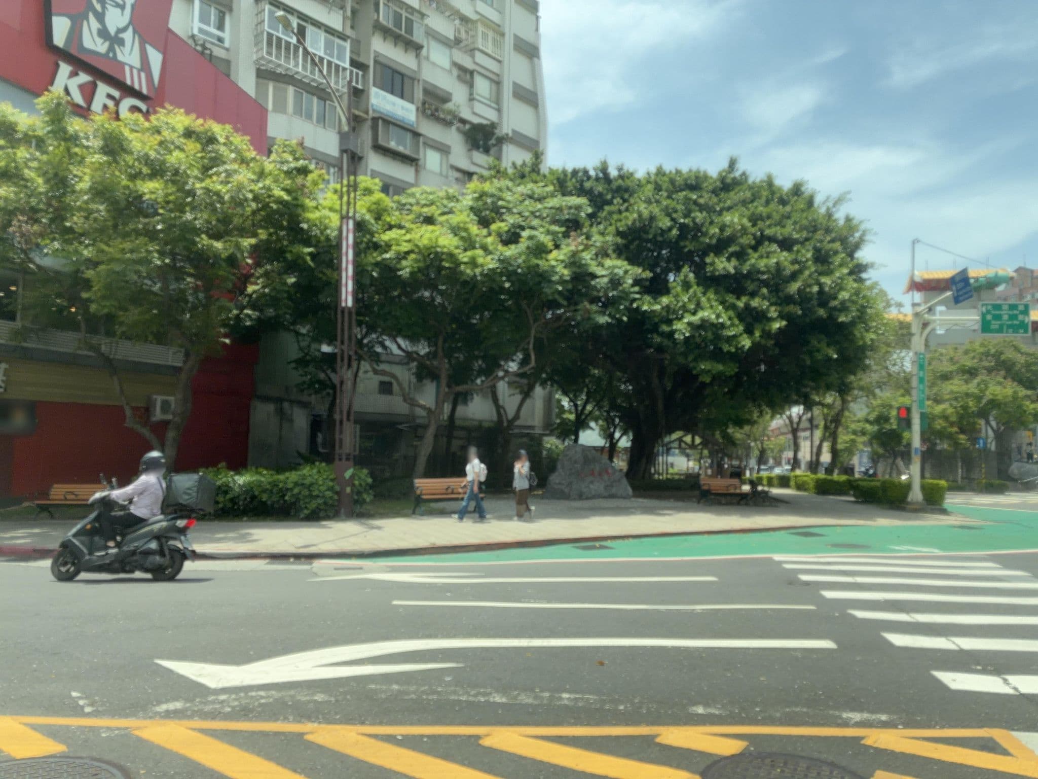 Street view near 別府旅館股份有限公司, Danshui — © ChenJJ (CC BY-SA · Mapillary)