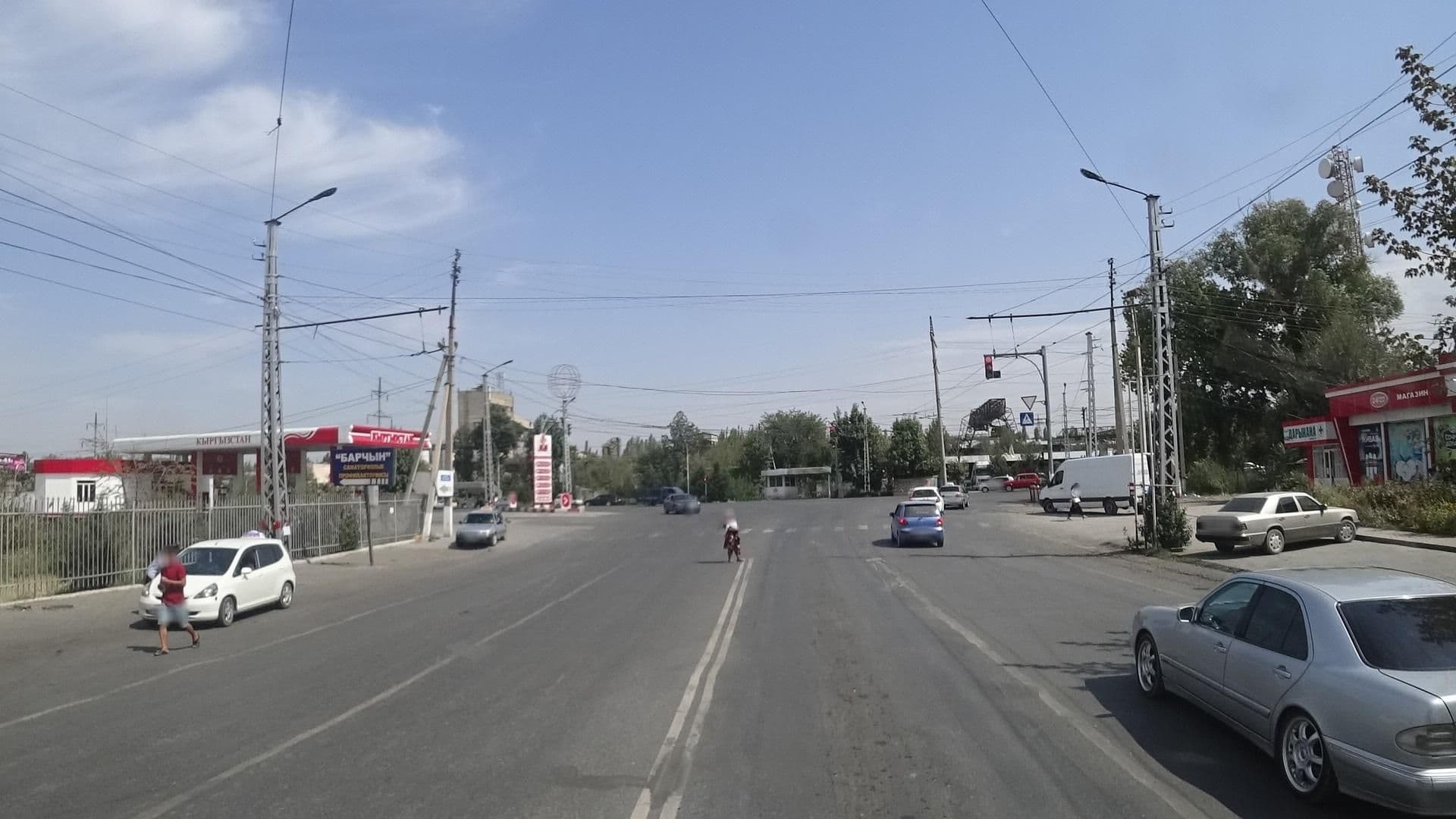 Street view near Orient, Osh — © vbombaerts (CC BY-SA · Mapillary)