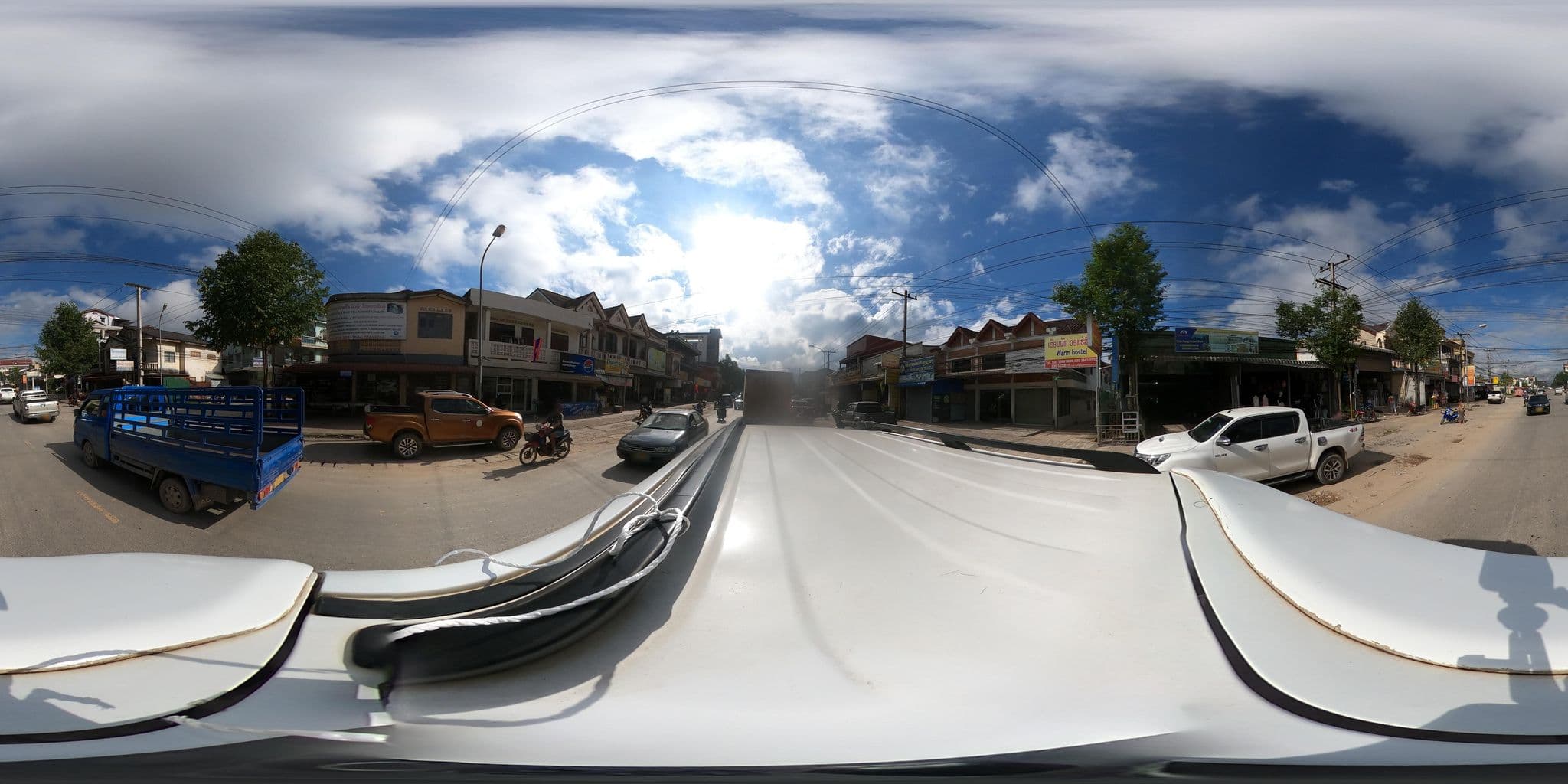 Street view near ເຮືອນພັກດອກຄູນ (Dork Khoun Guesthouse), Muang Phônsavan — © yuki_charo (CC BY-SA · Mapillary)