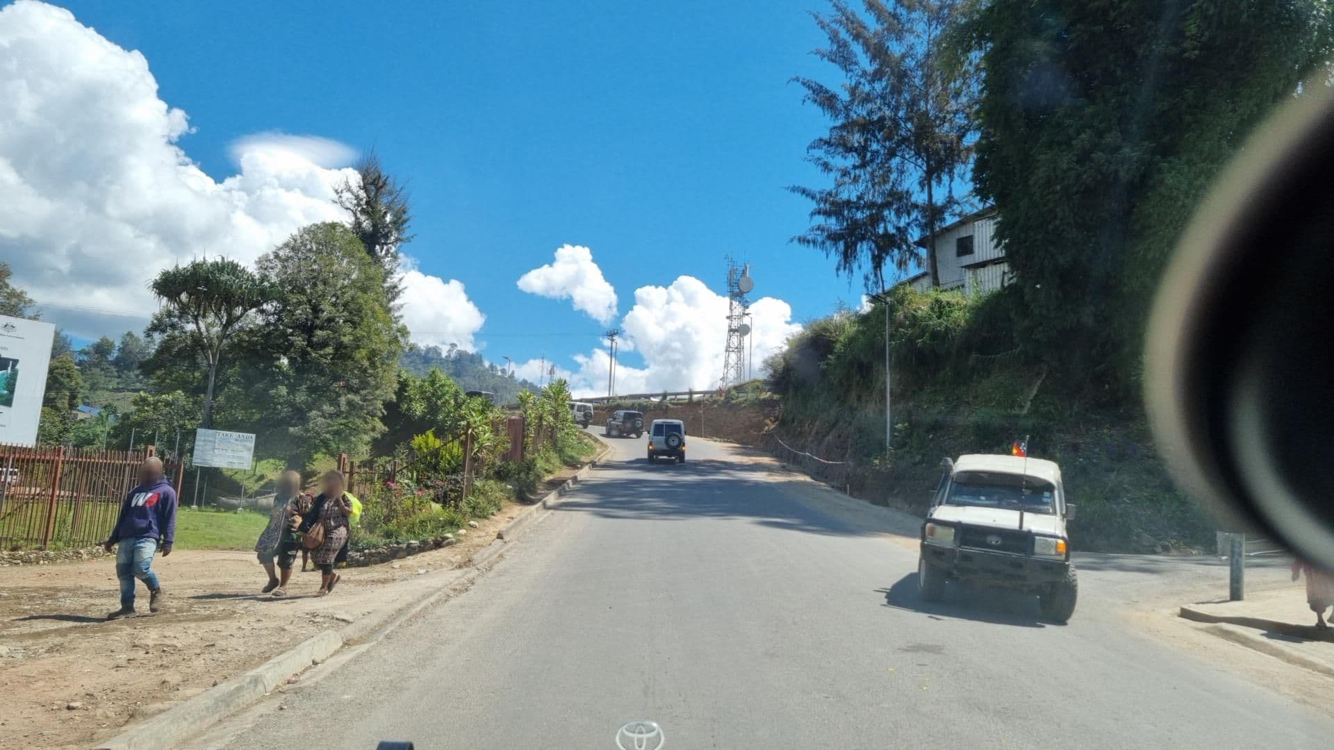 Street view near Country Inn, Wabag — © roadroid (CC BY-SA · Mapillary)