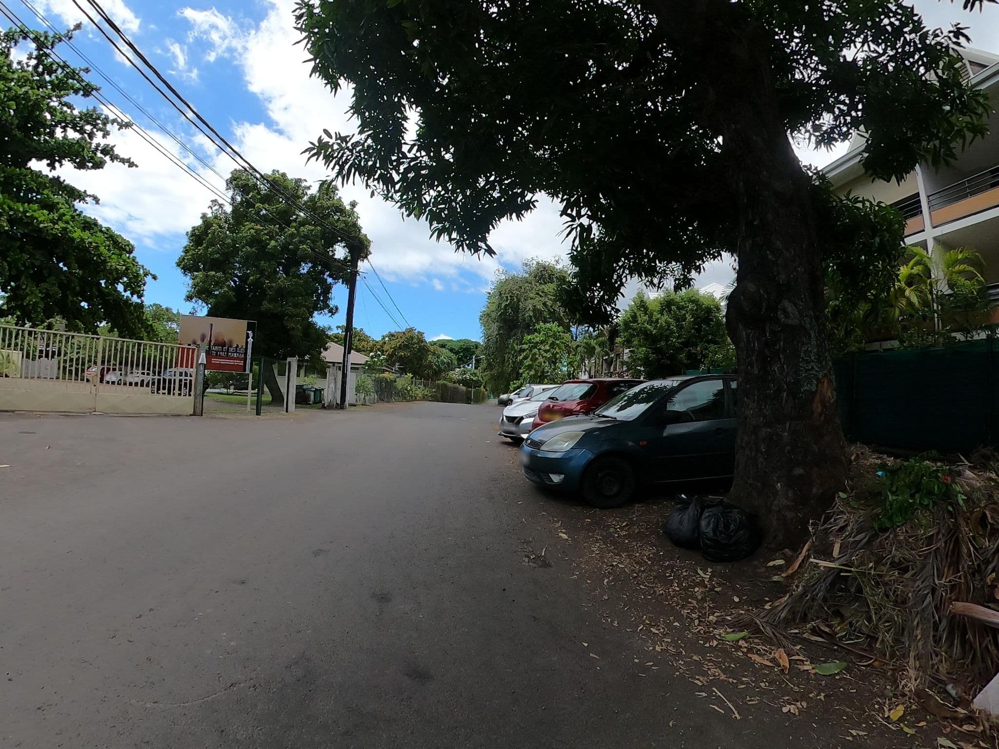 Street view near Studio NoaNoa, Punaauia — © Bernard987 (CC BY-SA · Mapillary)