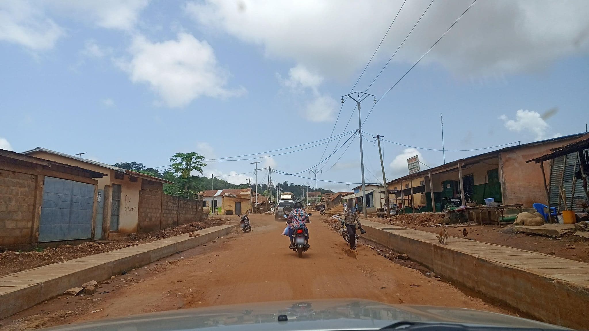 Street view near Maison D'Accueil De La Mairie, Atakpamé — © draperc (CC BY-SA · Mapillary)