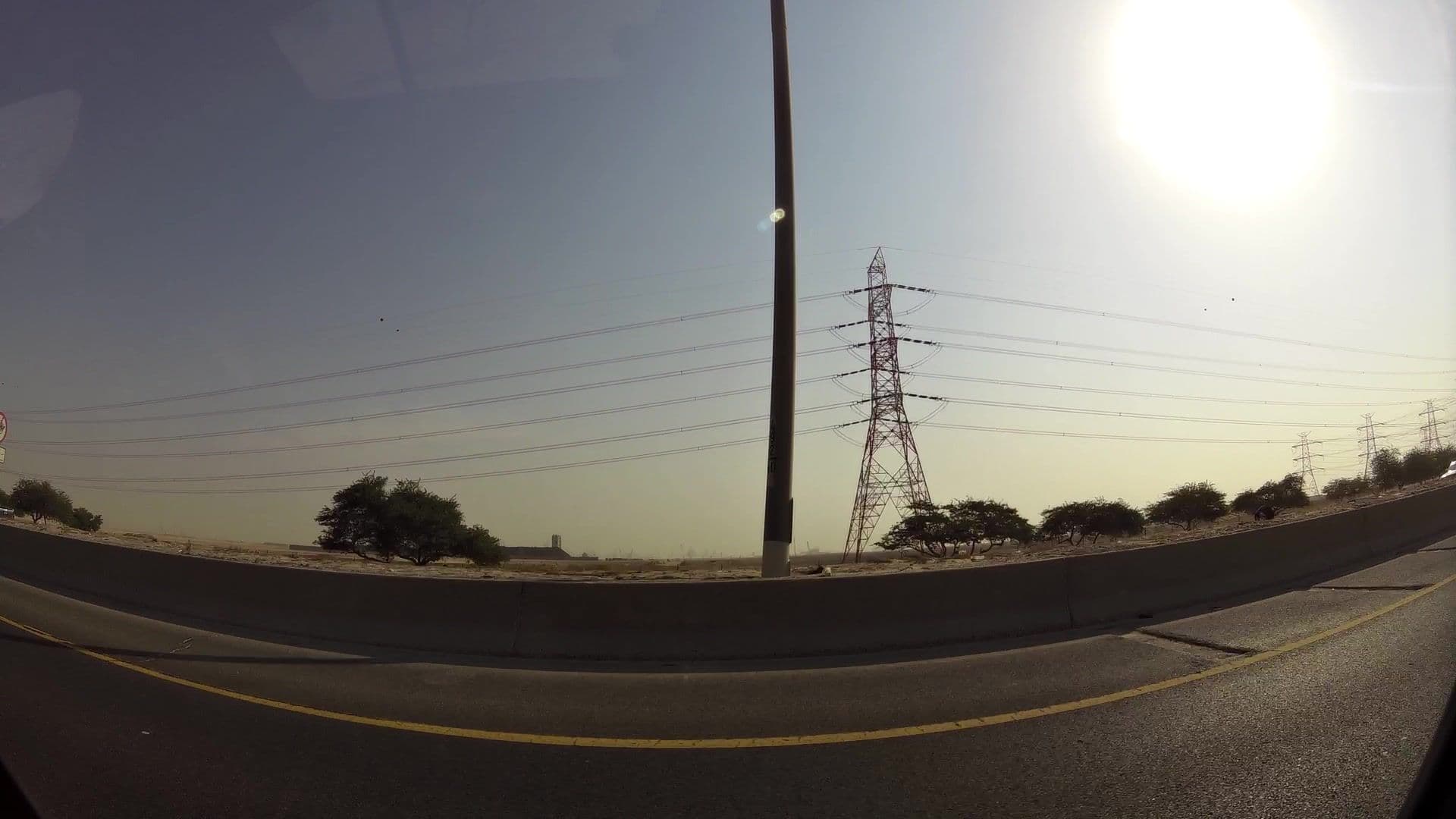Street view near Khiran resort, Al Aḩmadī — © kaartcam (CC BY-SA · Mapillary)