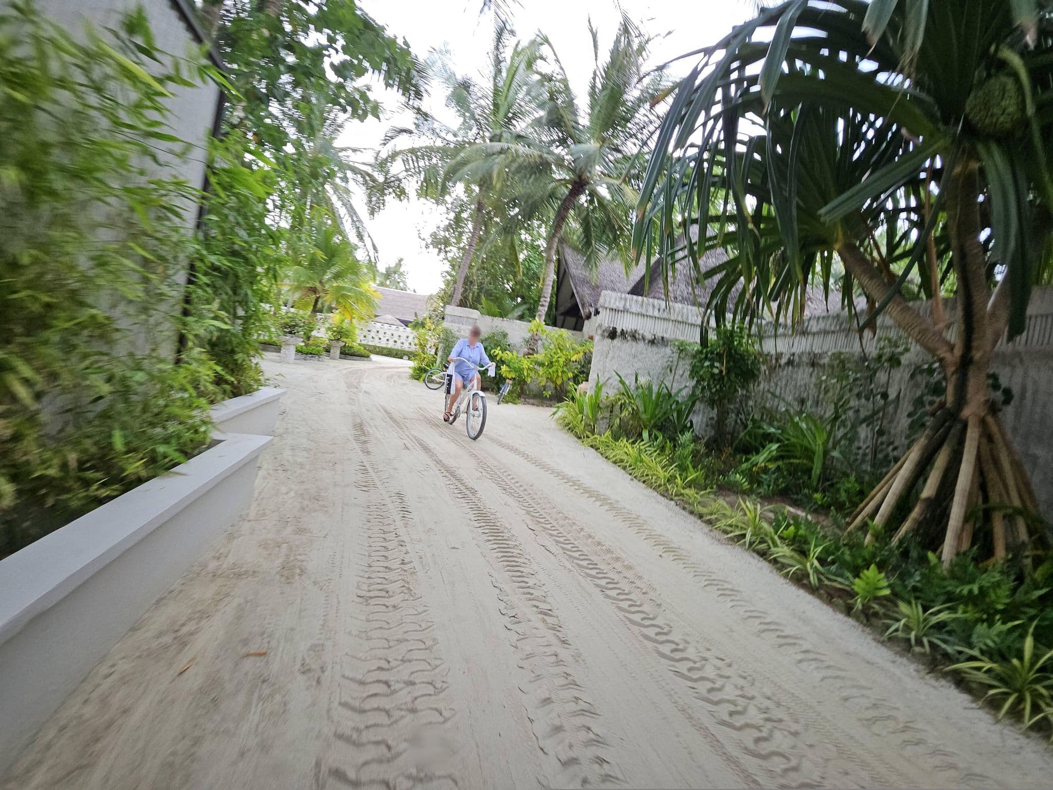 Street view near Beach Villa 10, Male — © perlover (CC BY-SA · Mapillary)