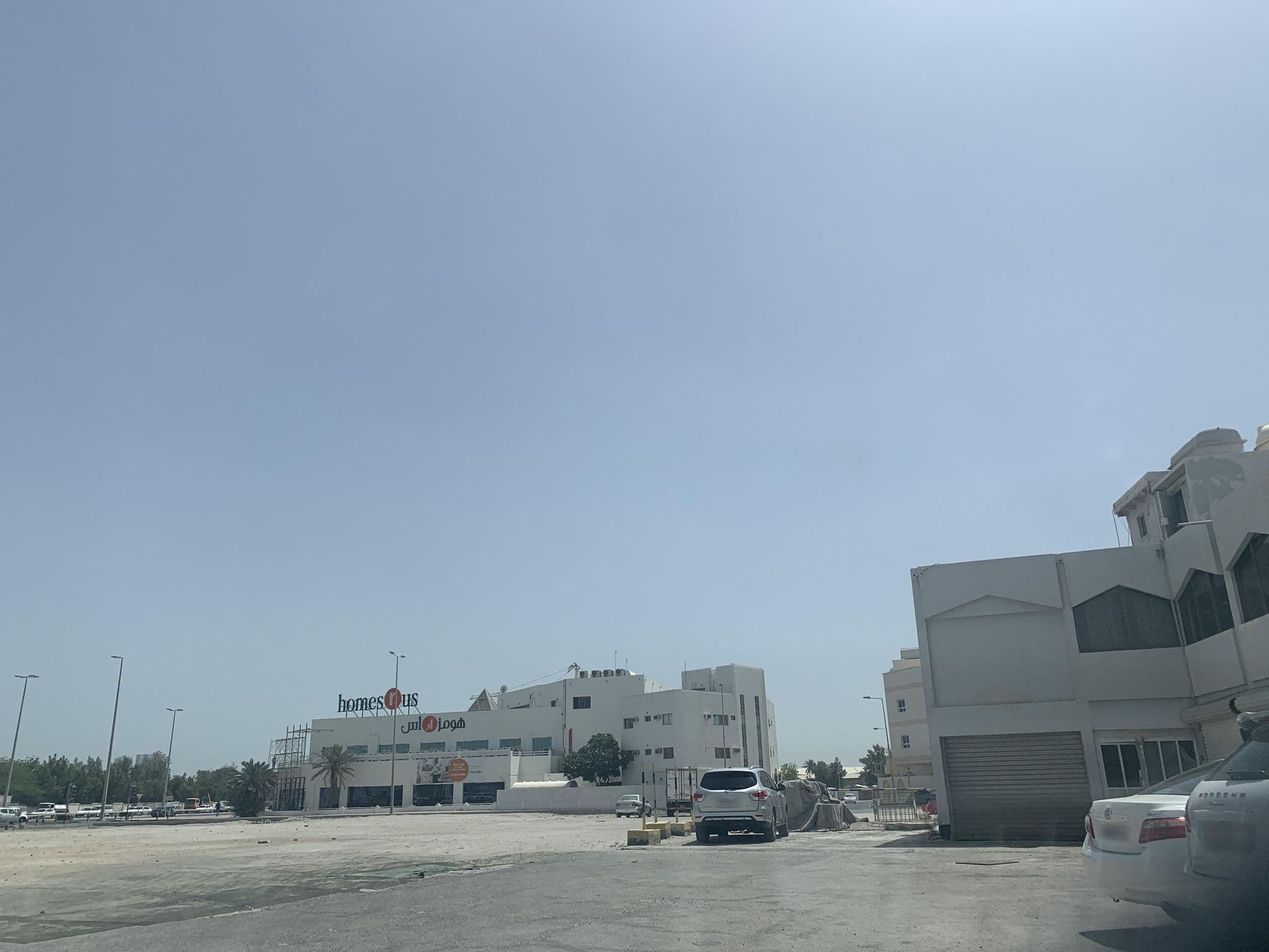 Street view near Riviera Palace, Jidd Ḩafş — © sherif1234 (CC BY-SA · Mapillary)