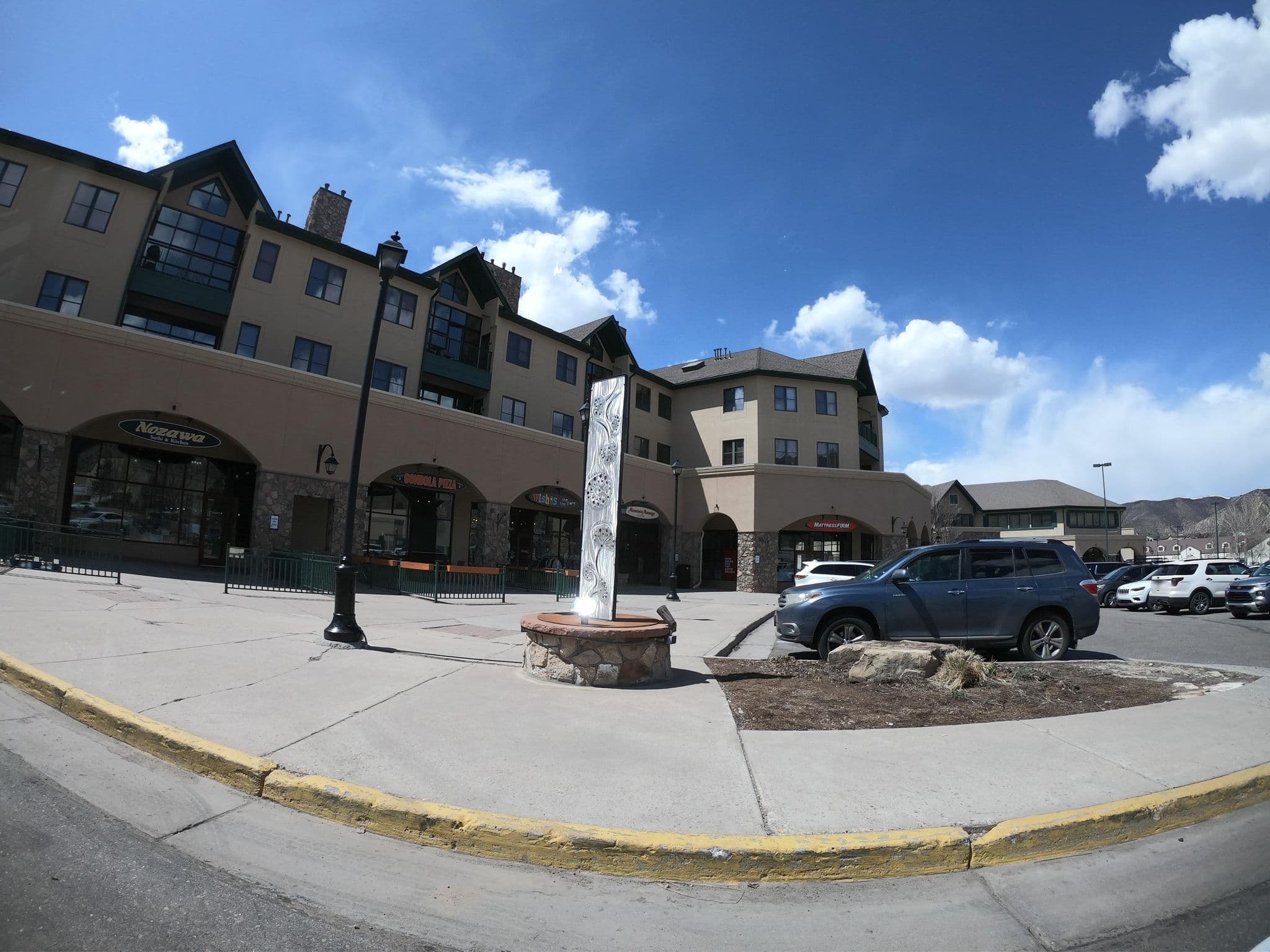 Street view near Cohabit Pod Hotel, Edwards — © roadgeek_md99 (CC BY-SA · Mapillary)