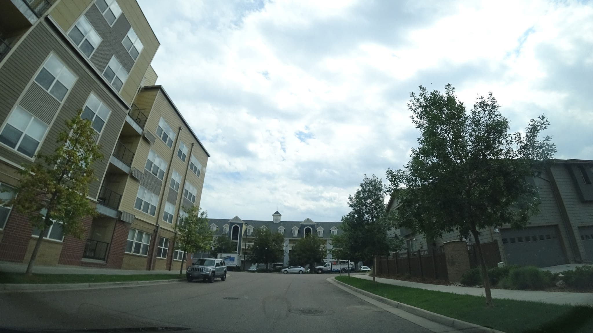 Street view near Reservehotelrates.com, Lakewood — © mly_den04 (CC BY-SA · Mapillary)