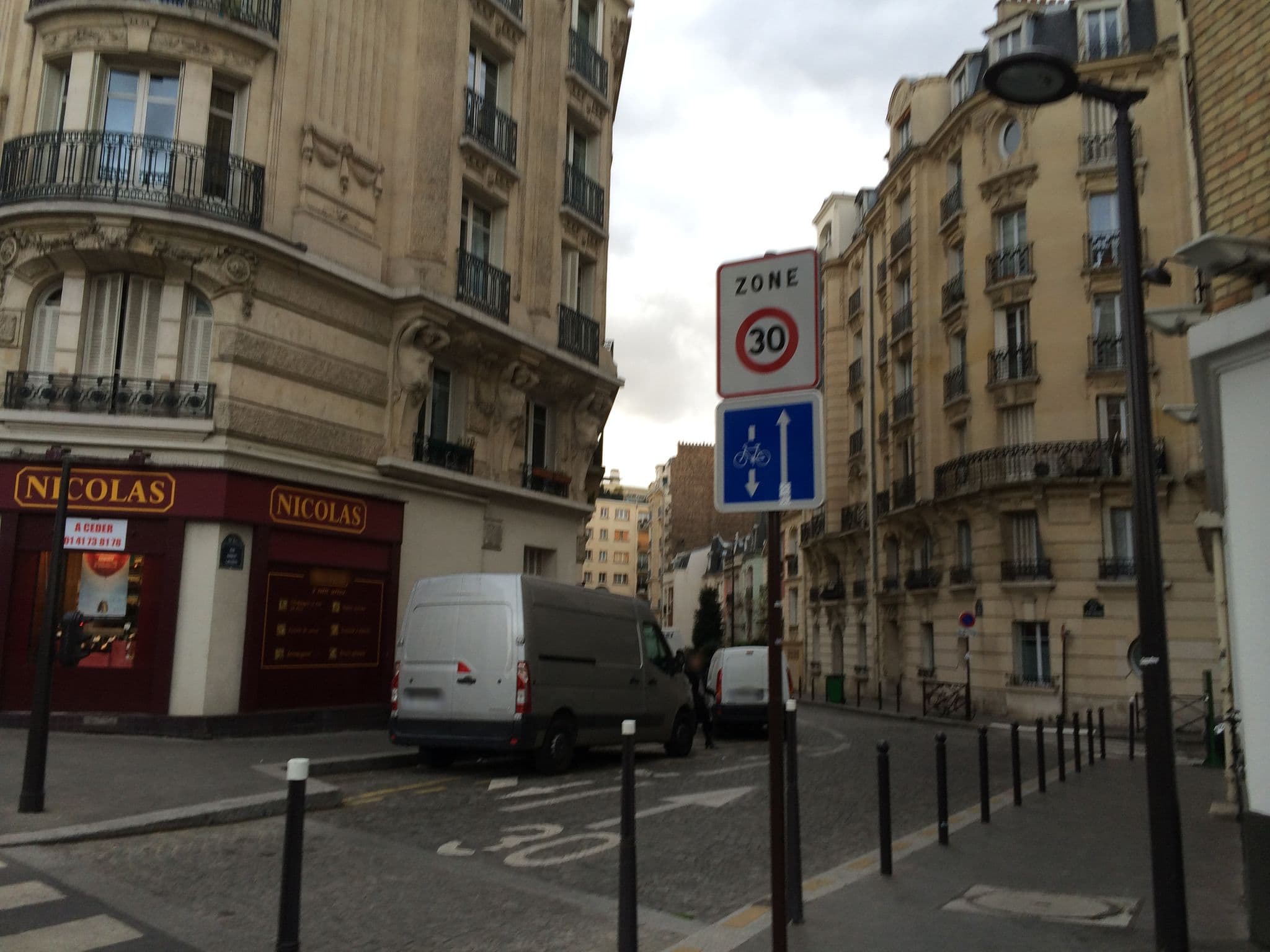 Street view near Ibis, Bel-Air — © cquest (CC BY-SA · Mapillary)