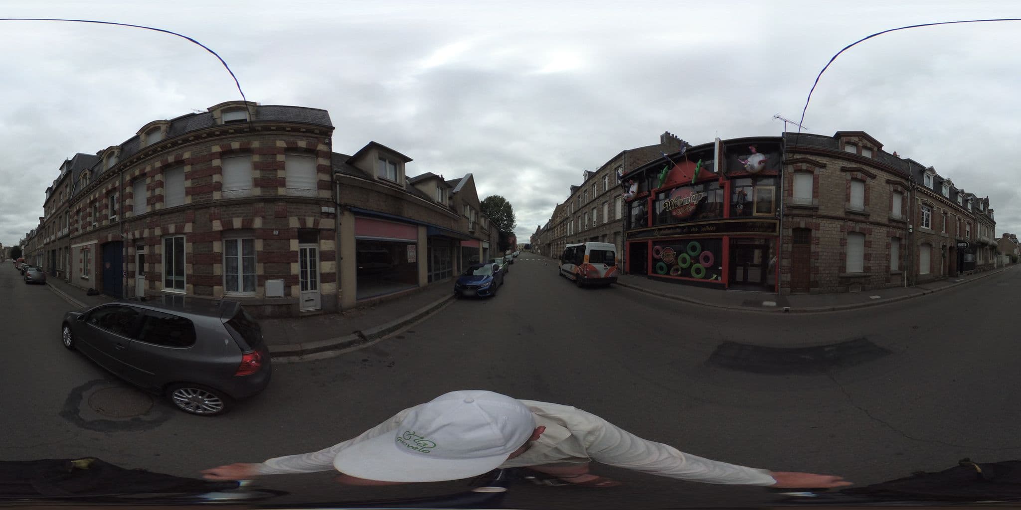 Street view near Le Beverl'Inn - La suite Strass, Flers — © geovelo (CC BY-SA · Mapillary)