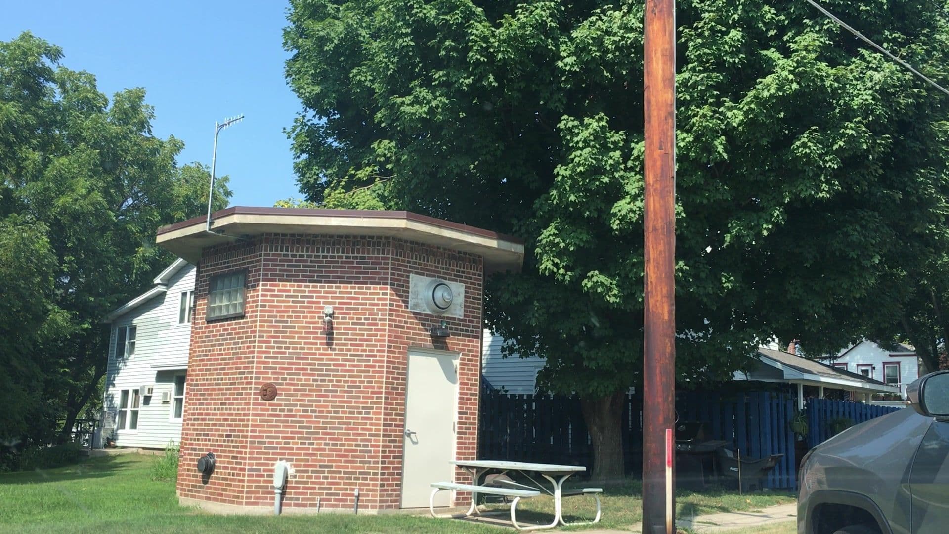 Street view near Grandma's Inn, Rushford — © lvl5 (CC BY-SA · Mapillary)