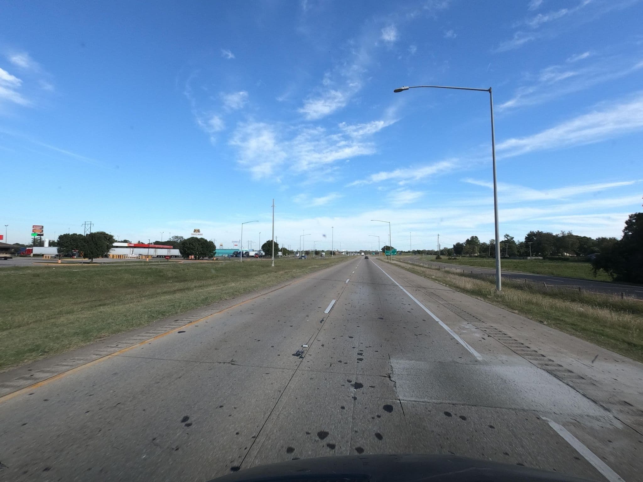 Street view near Executive Inn, West Memphis — © aidenrohde (CC BY-SA · Mapillary)