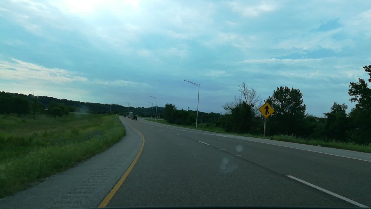 Street view near Druy Inn, Caseyville — © 4ensic (CC BY-SA · Mapillary)