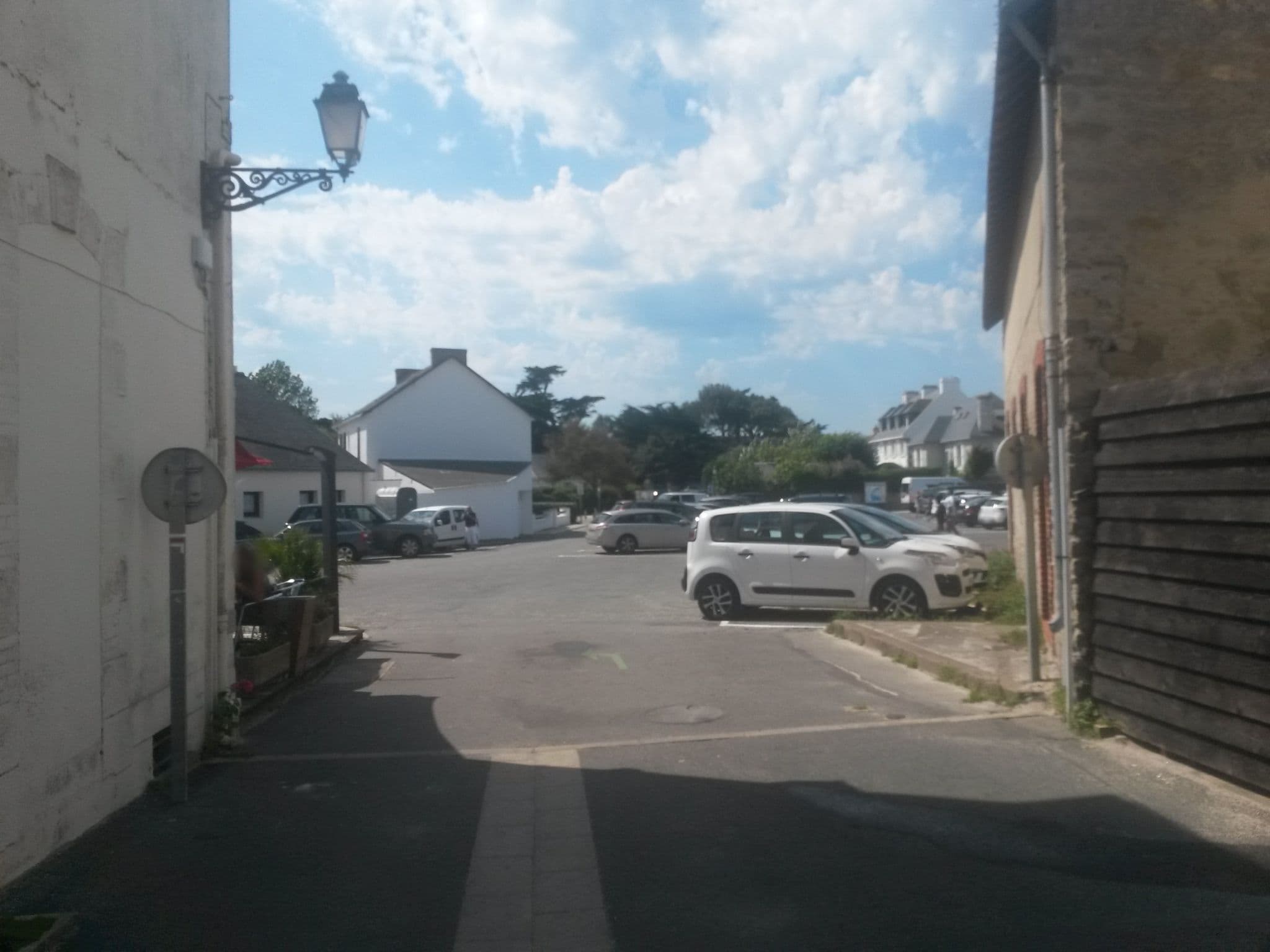 Street view near Hôtel Ker Lehn, Piriac-sur-Mer — © rausk (CC BY-SA · Mapillary)