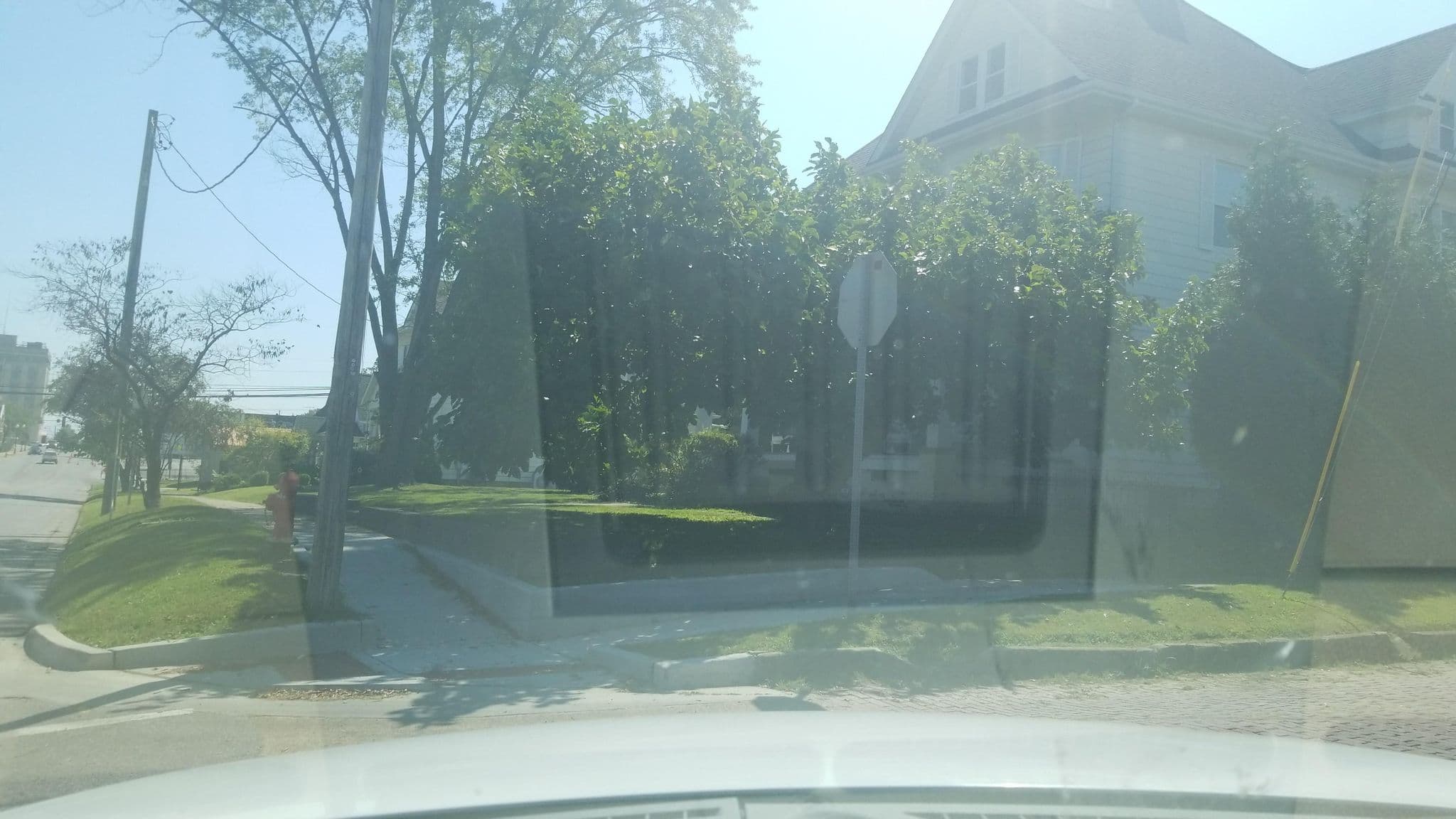 Street view near The Apartment at 217, Carrier Mills — © Dale_Hat (CC BY-SA · Mapillary)