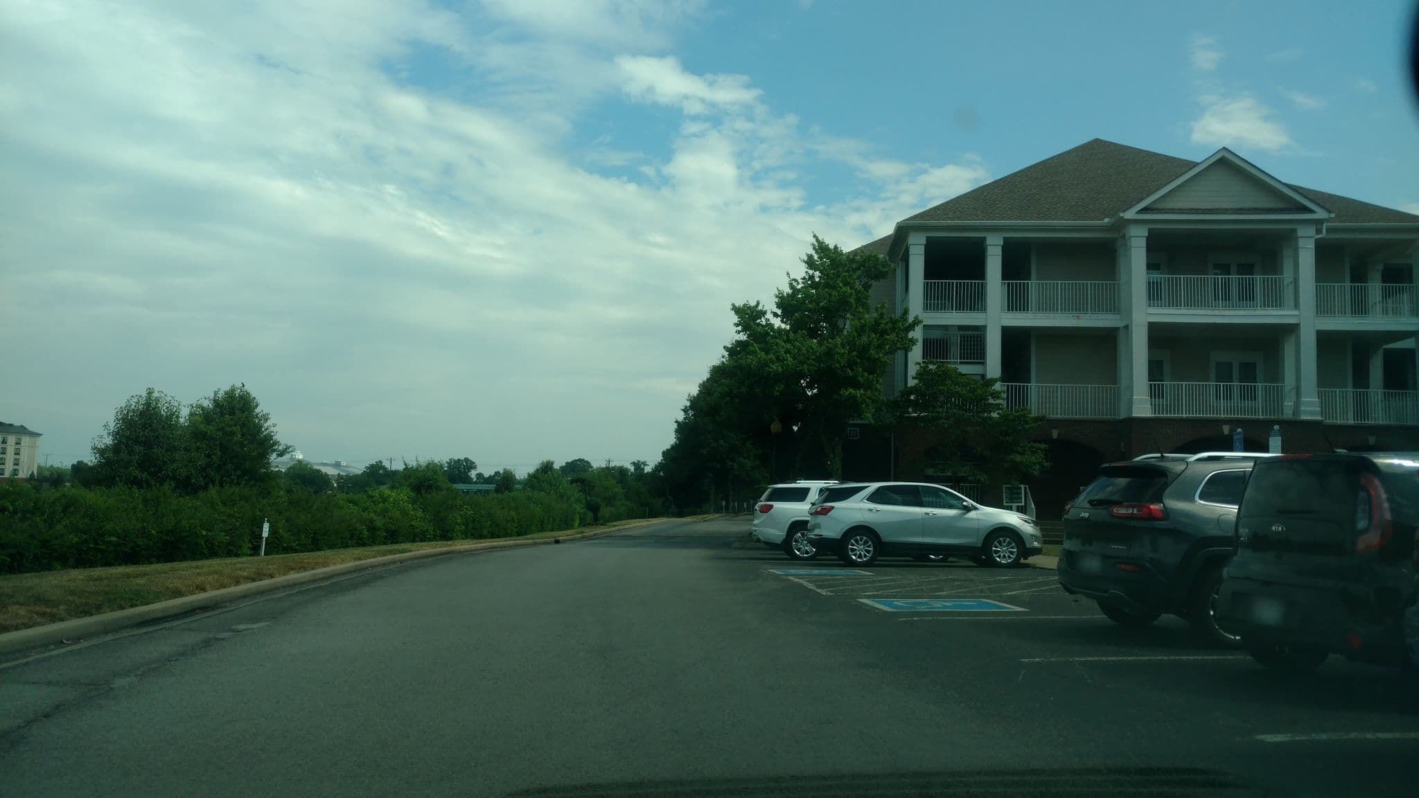 Street view near Nashville Resort, Hermitage — © drurbarn (CC BY-SA · Mapillary)