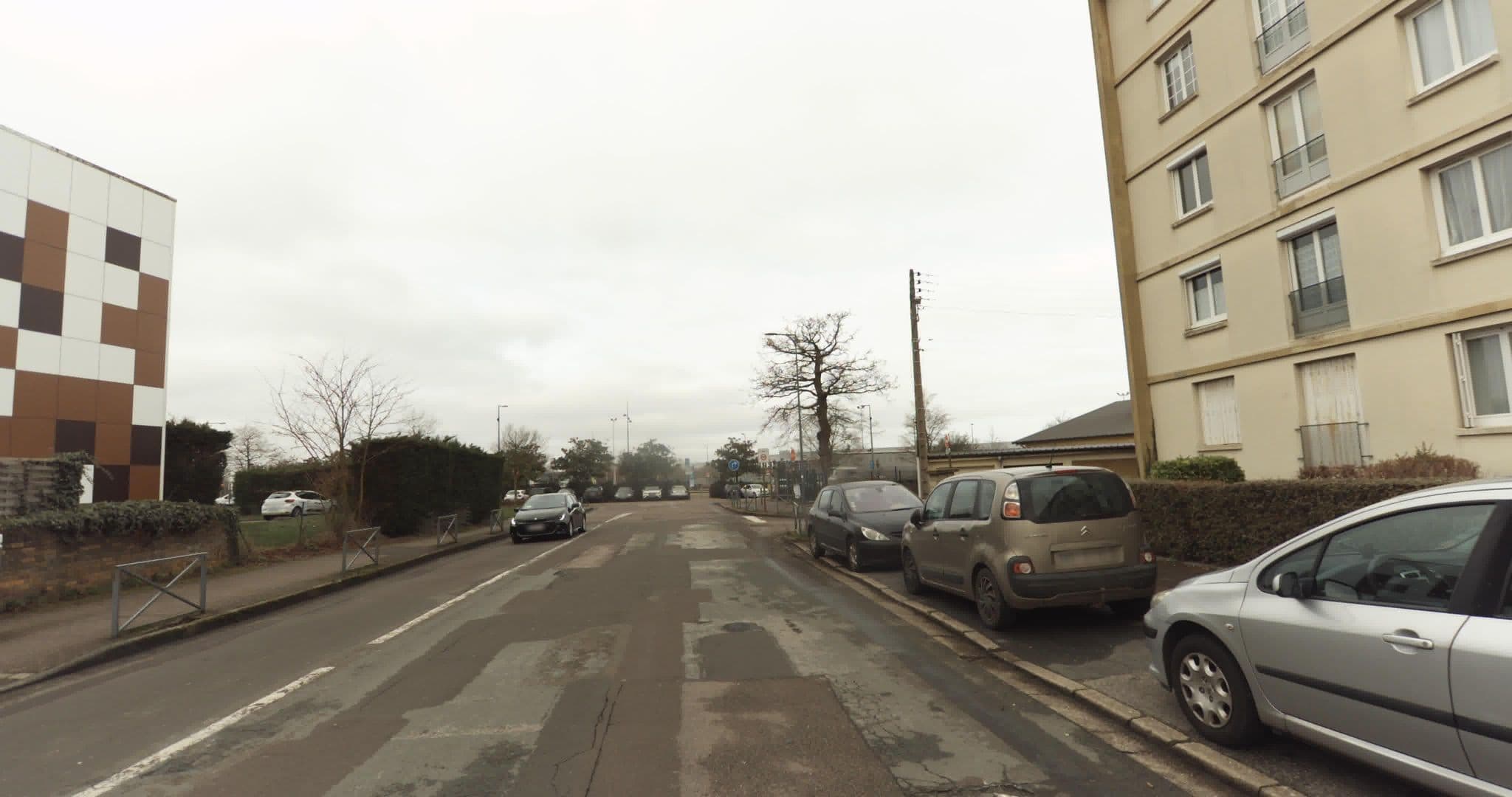 Street view near Ibis Budget, Le Grand-Quevilly — © sogefi (CC BY-SA · Mapillary)