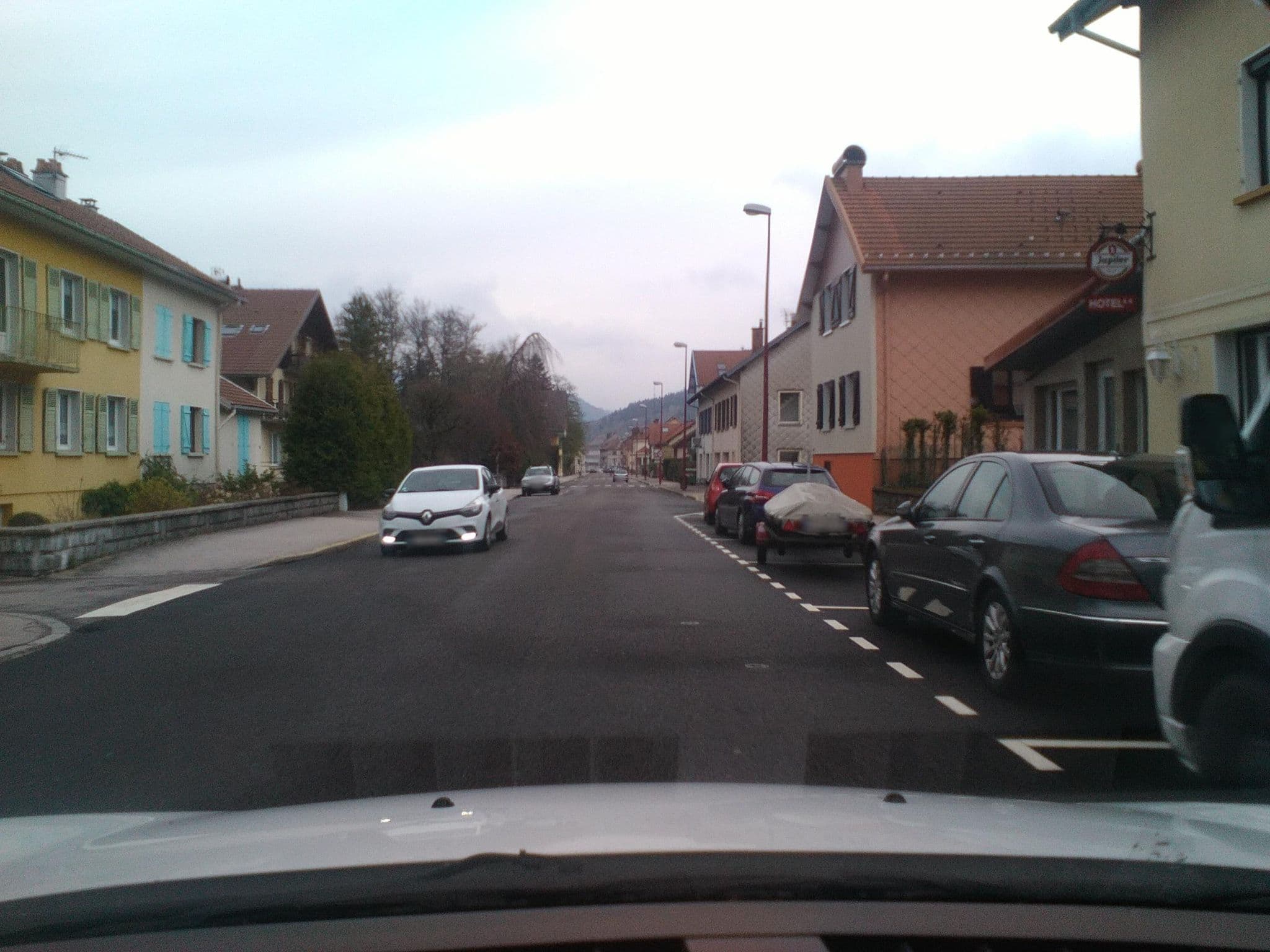Street view near Hôtel Les Sapins, Gérardmer — © blup (CC BY-SA · Mapillary)