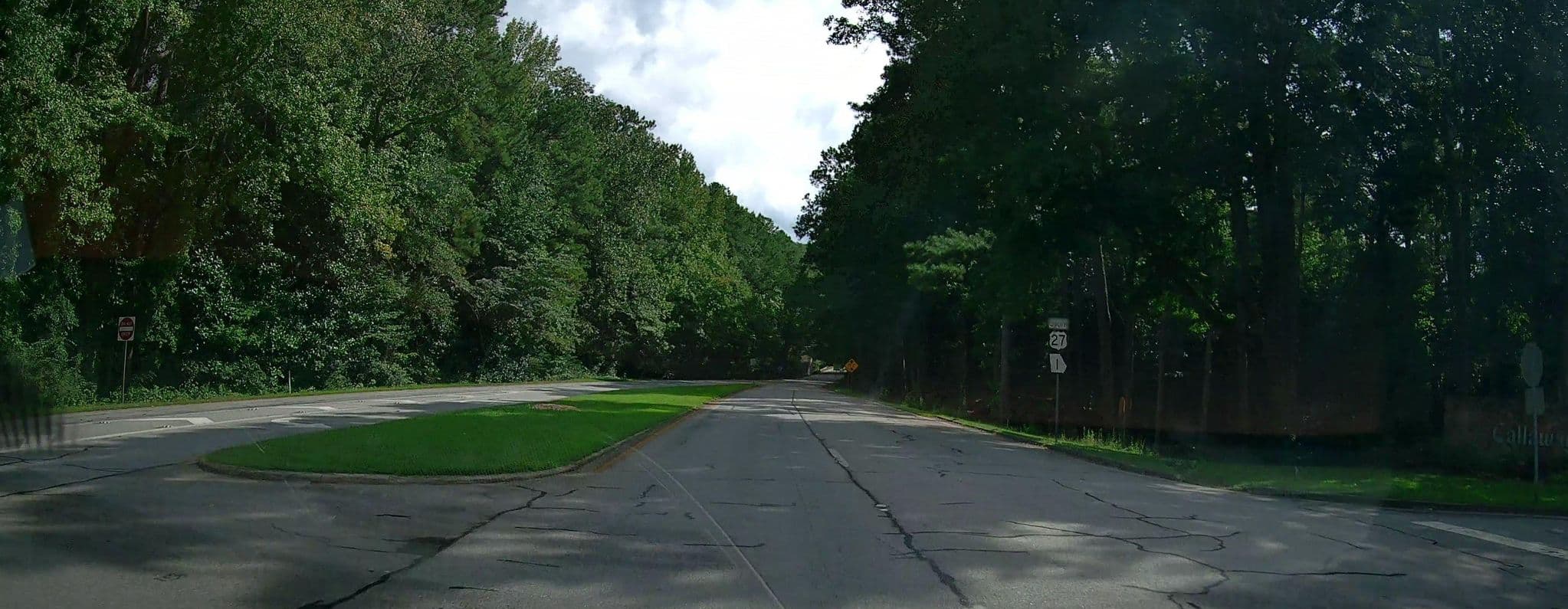 Street view near Callaway Resort & Gardens, Pine Mountain — © lordsutch (CC BY-SA · Mapillary)