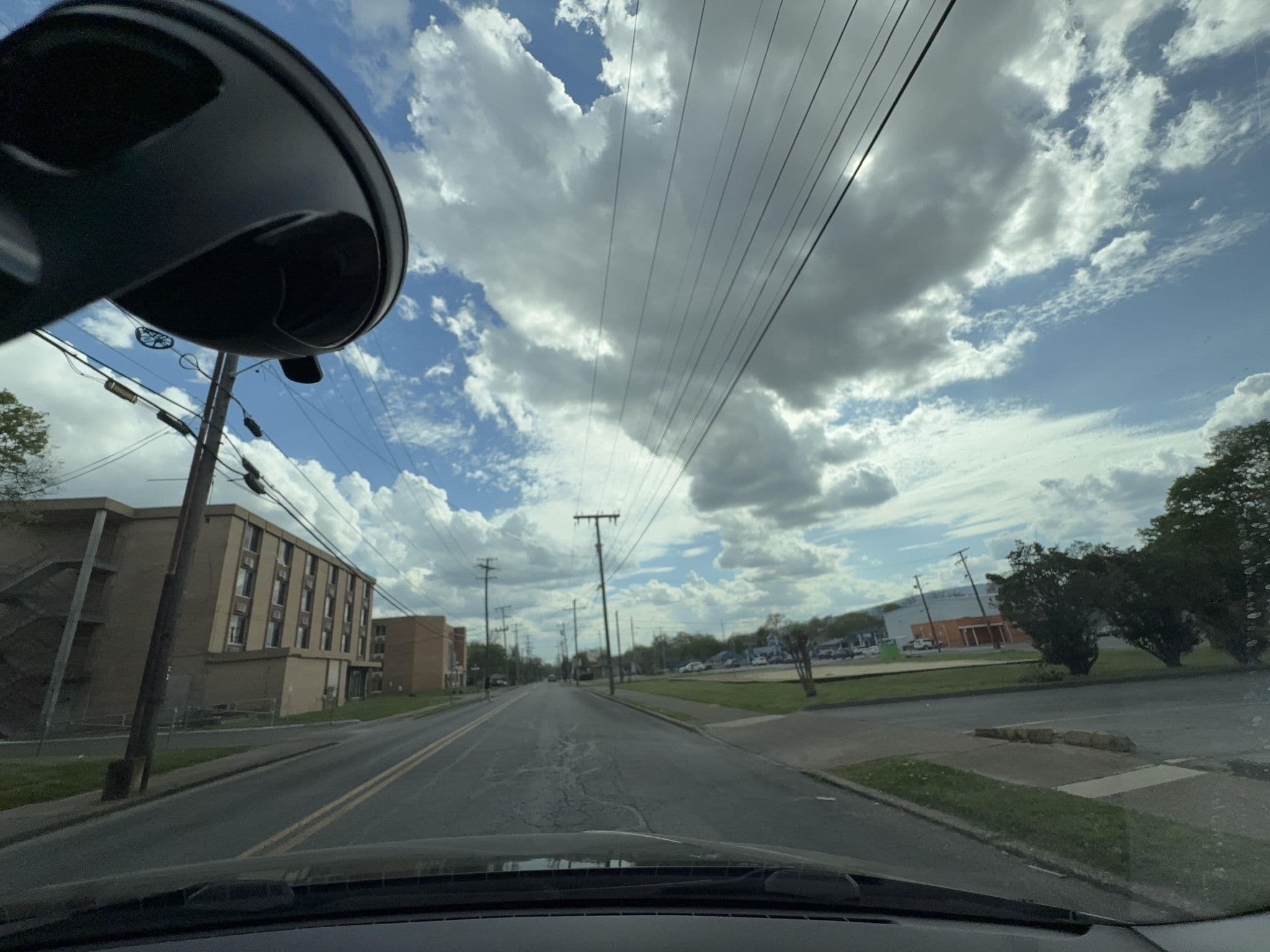 Street view near Dorm, East Ridge — © jarielj (CC BY-SA · Mapillary)