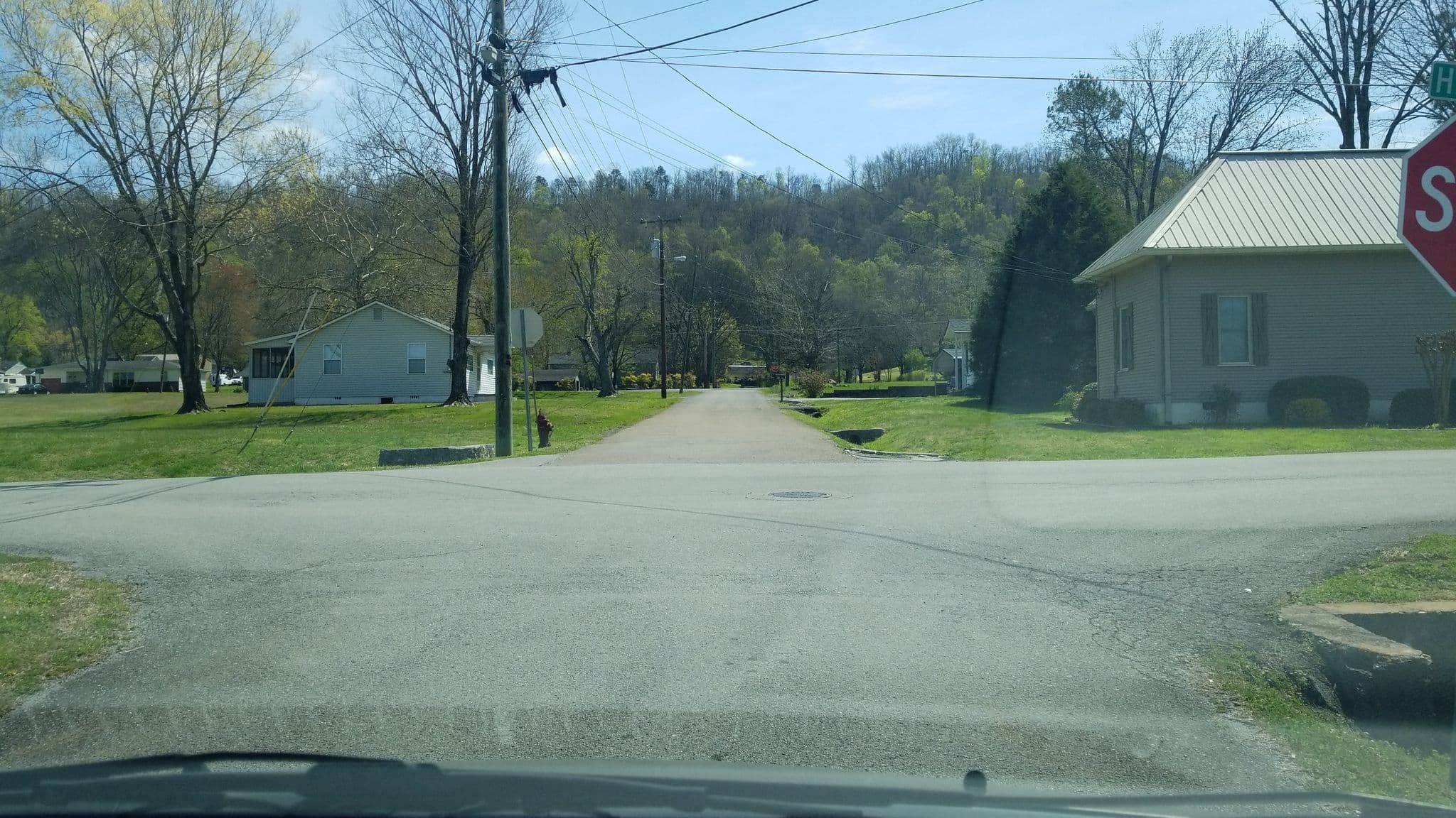 Street view near Pillow Town, Collegedale — © tree2424 (CC BY-SA · Mapillary)