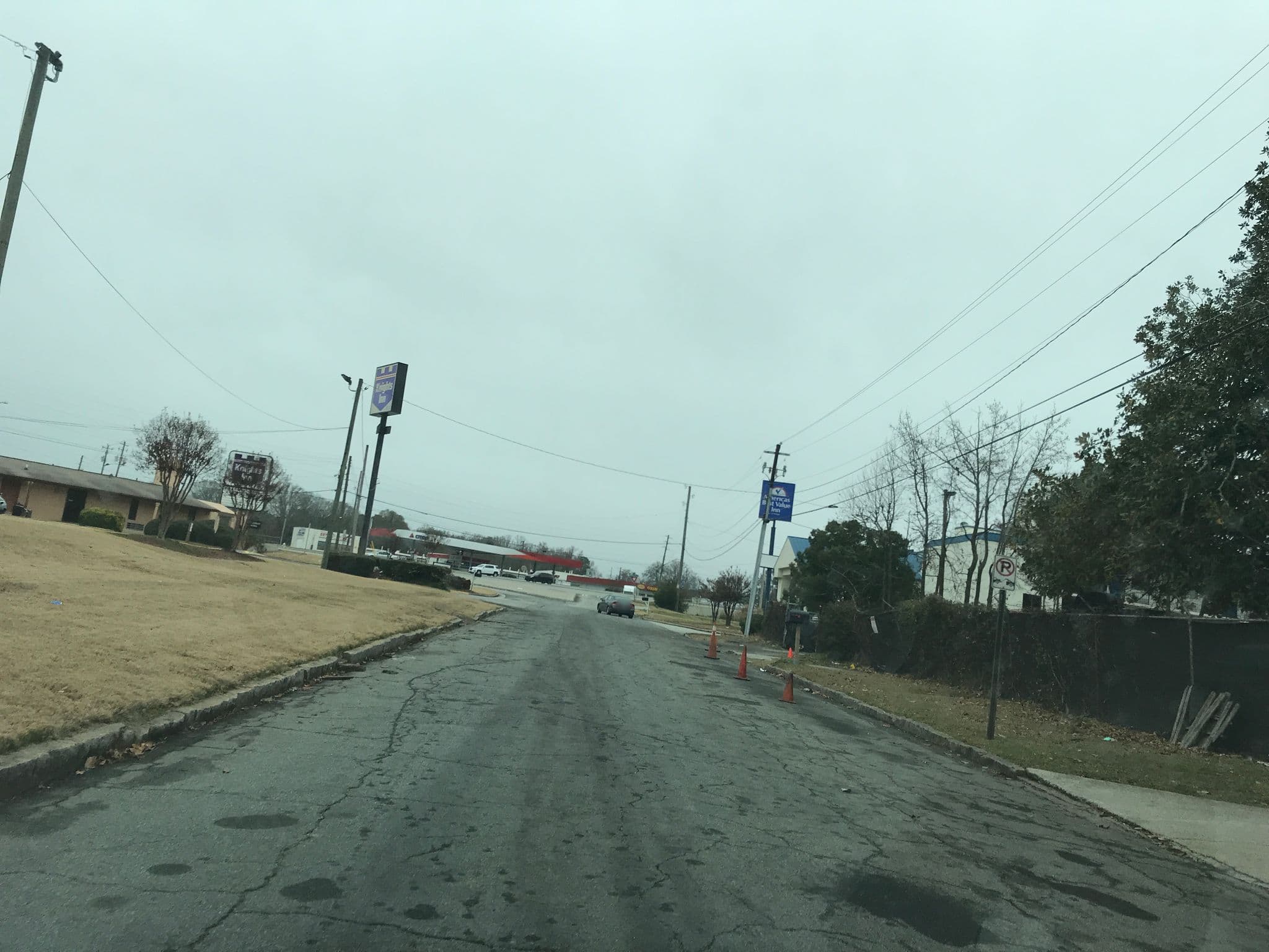Street view near Knights Inn Atlanta East, Clarkston — © toddwiese (CC BY-SA · Mapillary)