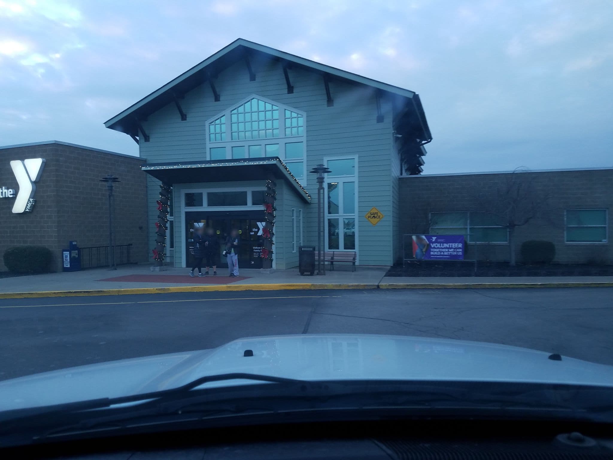 Street view near Hilton Garden Inn, Buckner — © roadtechie (CC BY-SA · Mapillary)