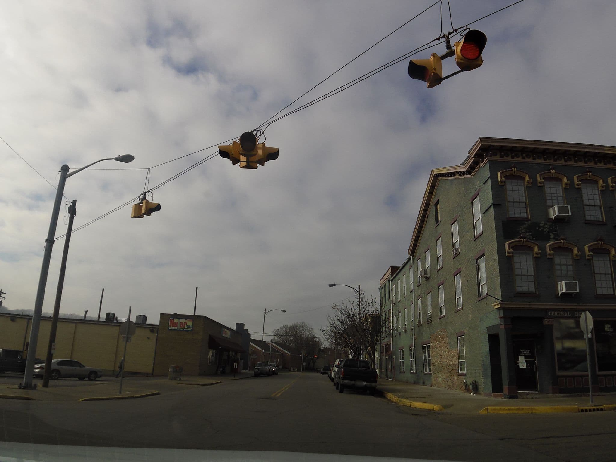 Street view near Central Hotel, North Madison — © allen (CC BY-SA · Mapillary)
