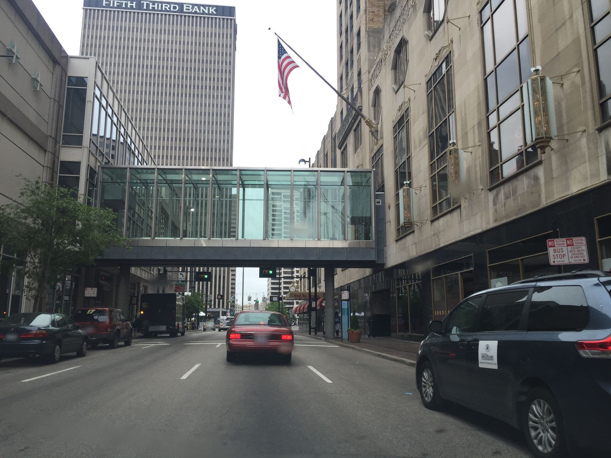 Street view near Hilton Pool, Covington — © cookry (CC BY-SA · Mapillary)